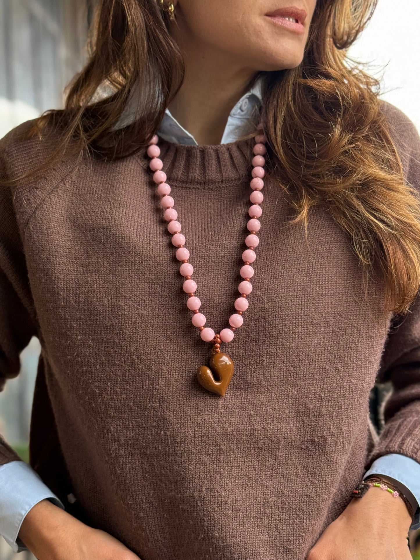 Collar bolas largo corazón pasta