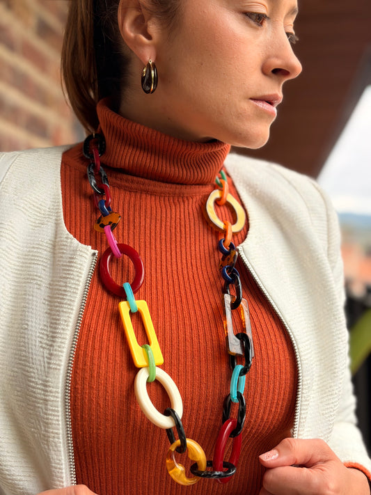 Collar largo en resina multicolor