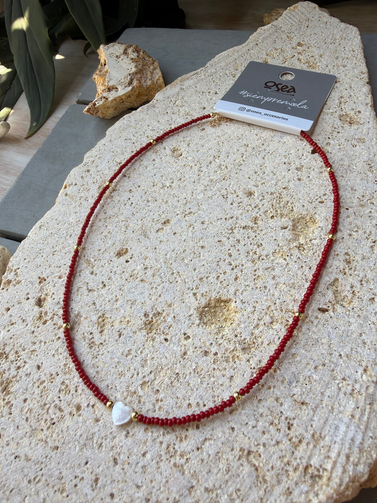 Choker mostacilla corazón nacar