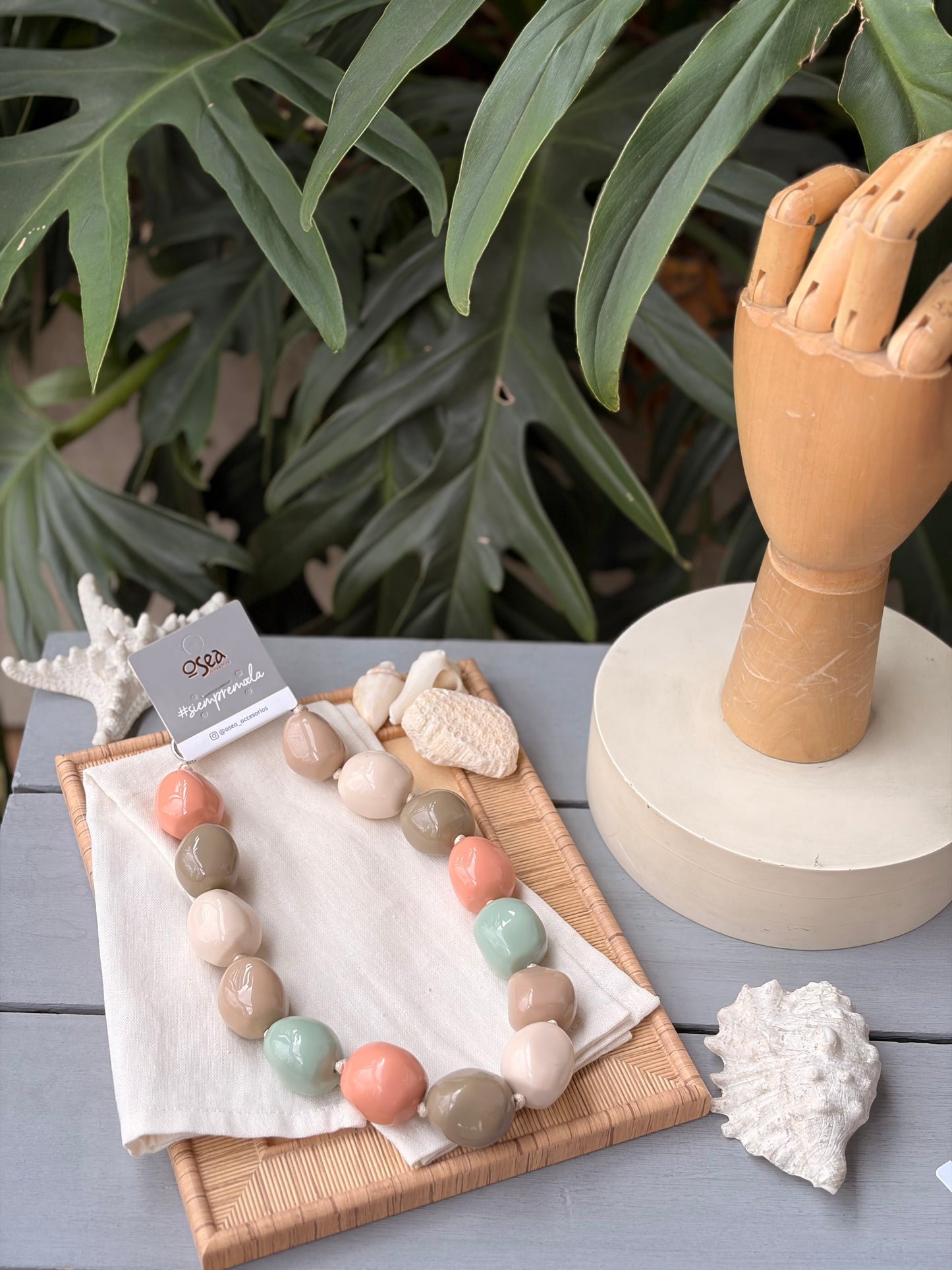 Collar en resina multicolor pastel Matices