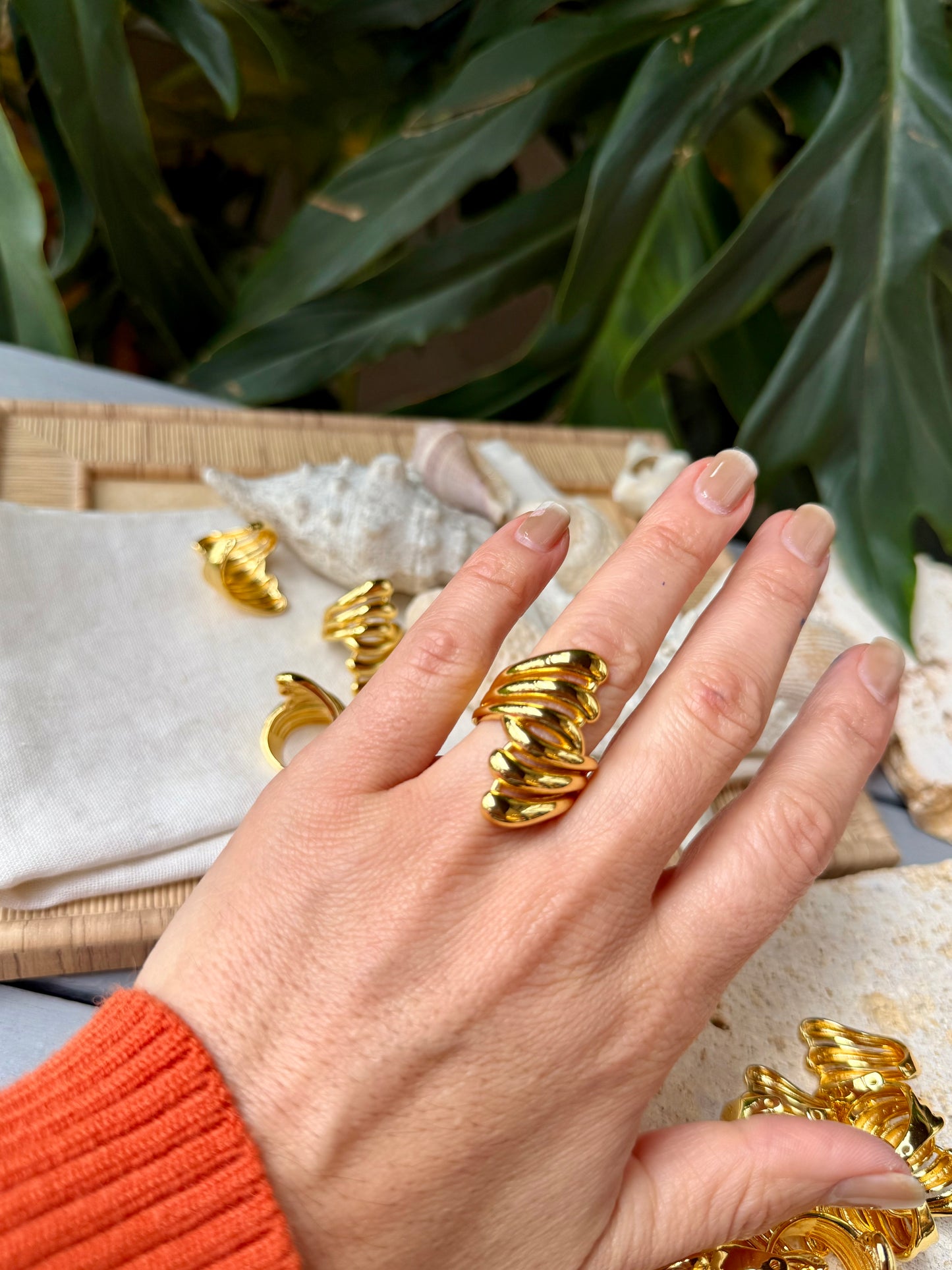 Anillo líneas cruzadas