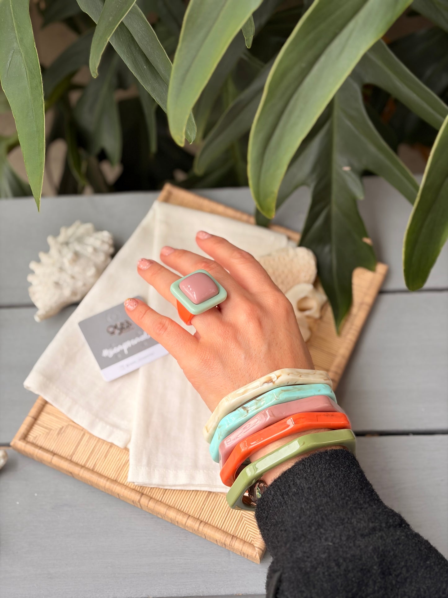 Pulsera tipo rombo en resina