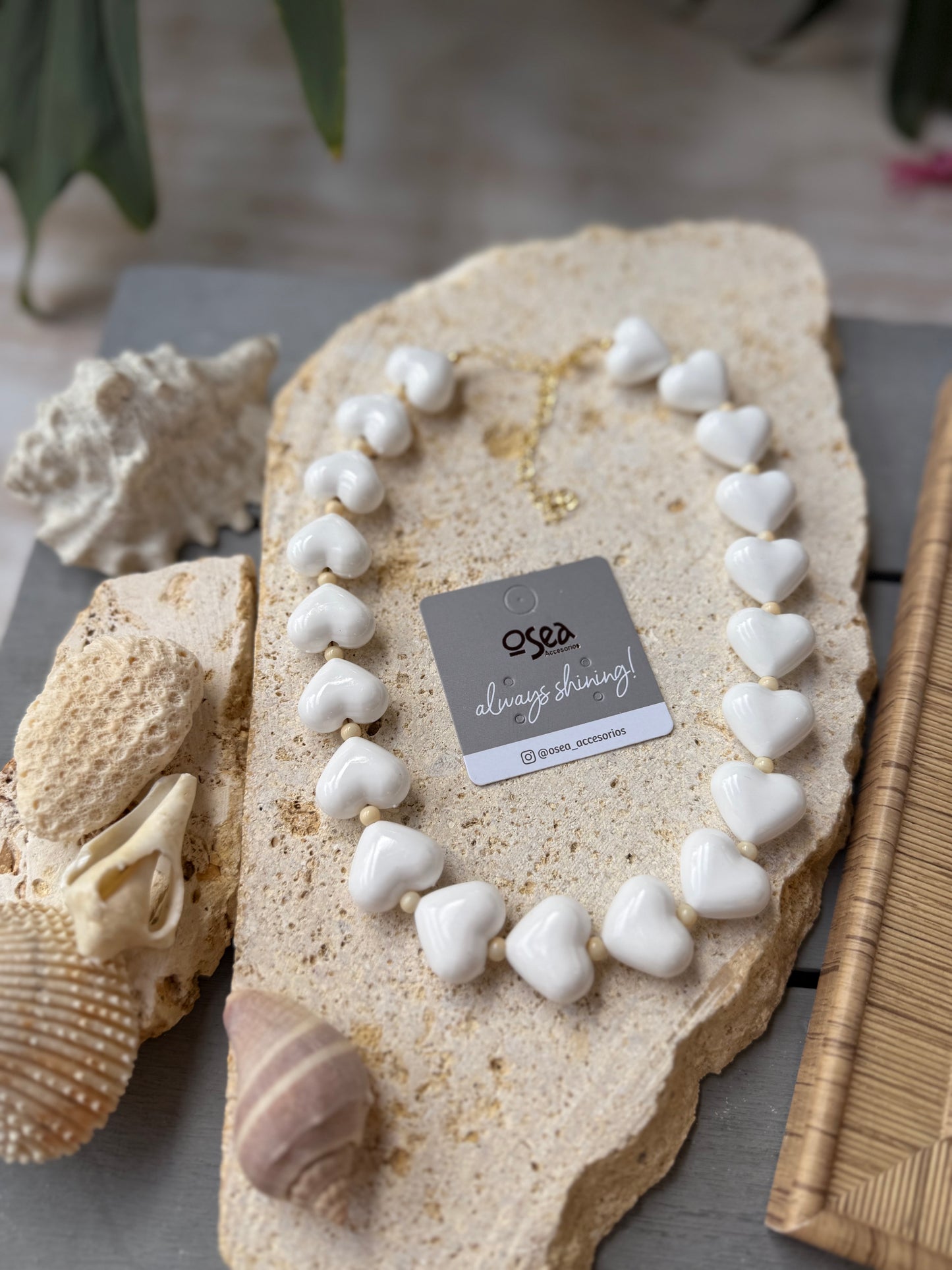 Collar corazones pasta