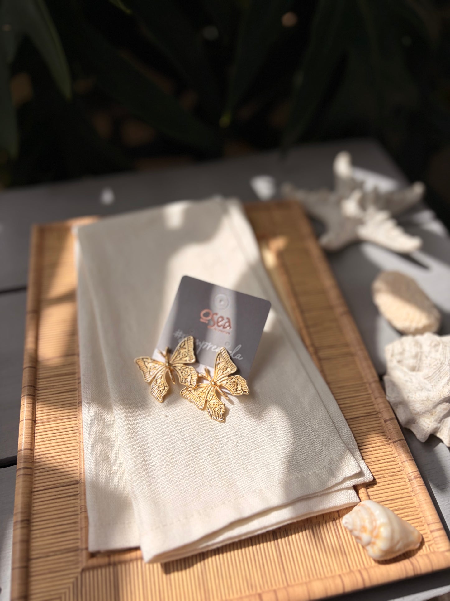 Topos de mariposa baño oro 24k