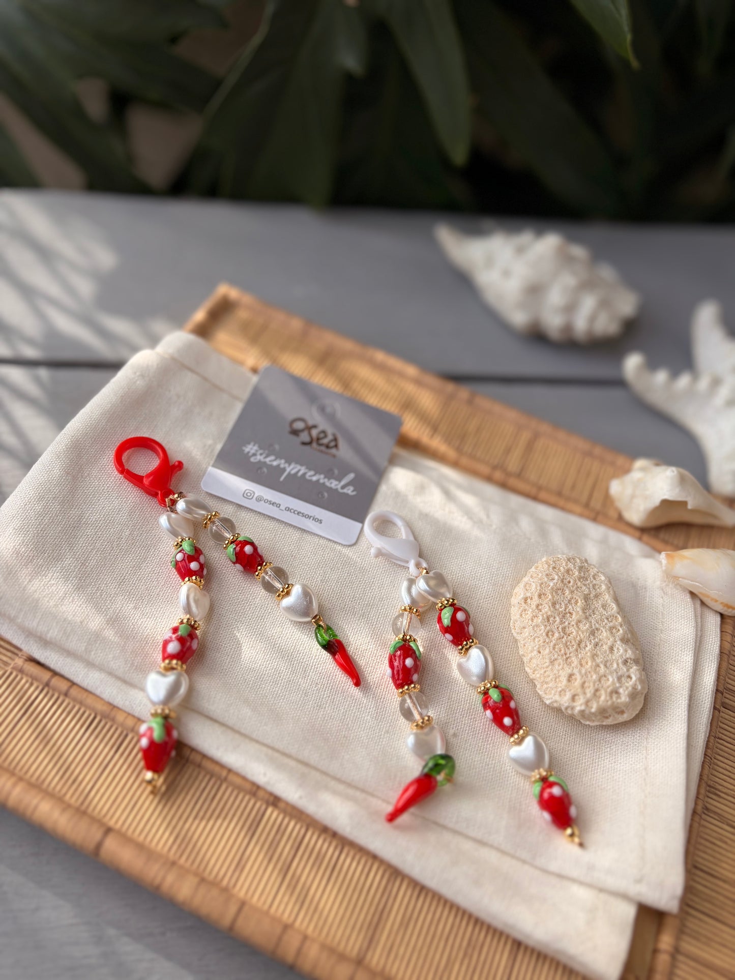 Llavero fresas corazones