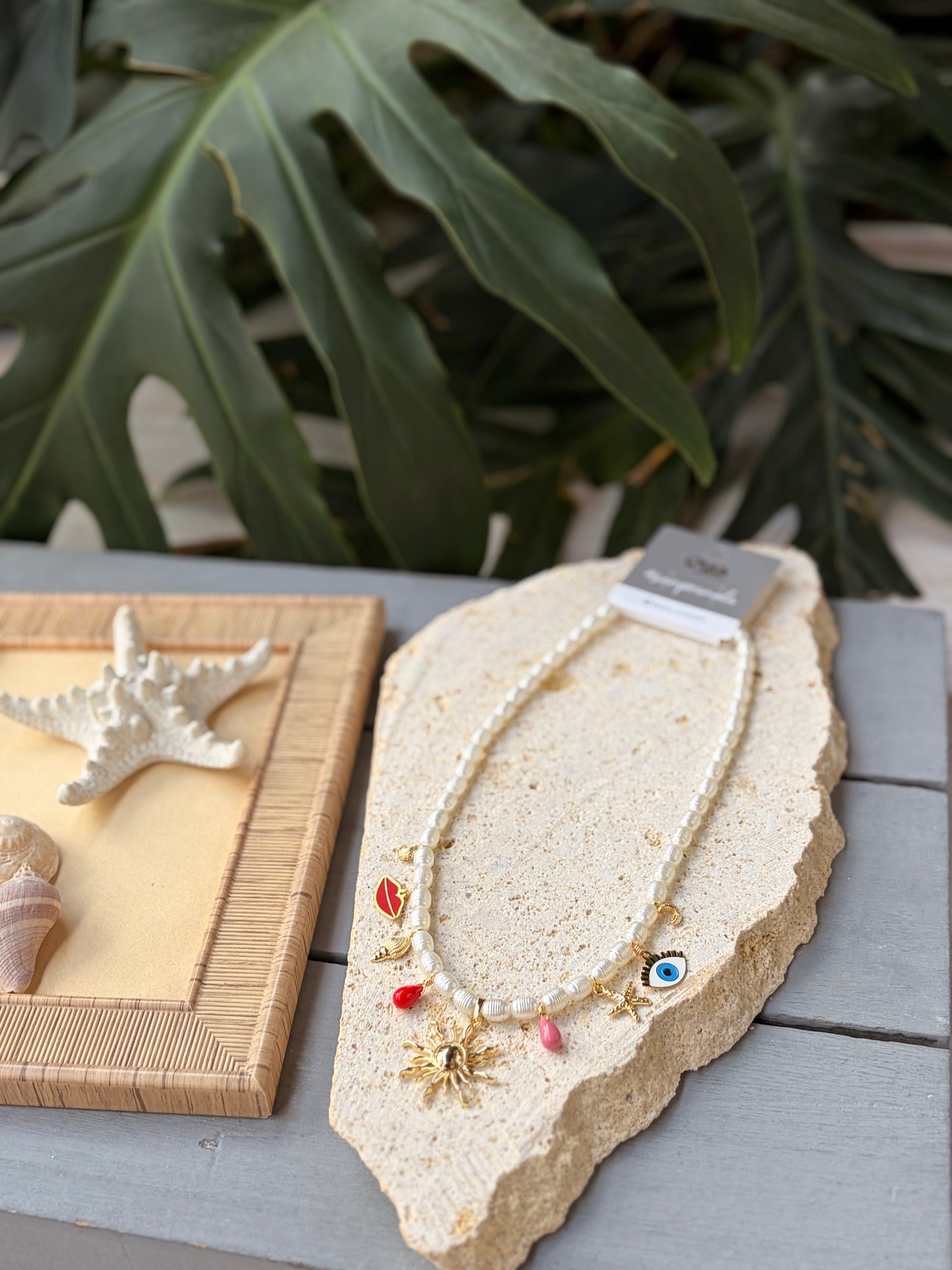 Collar perlas dijes de mar y sol