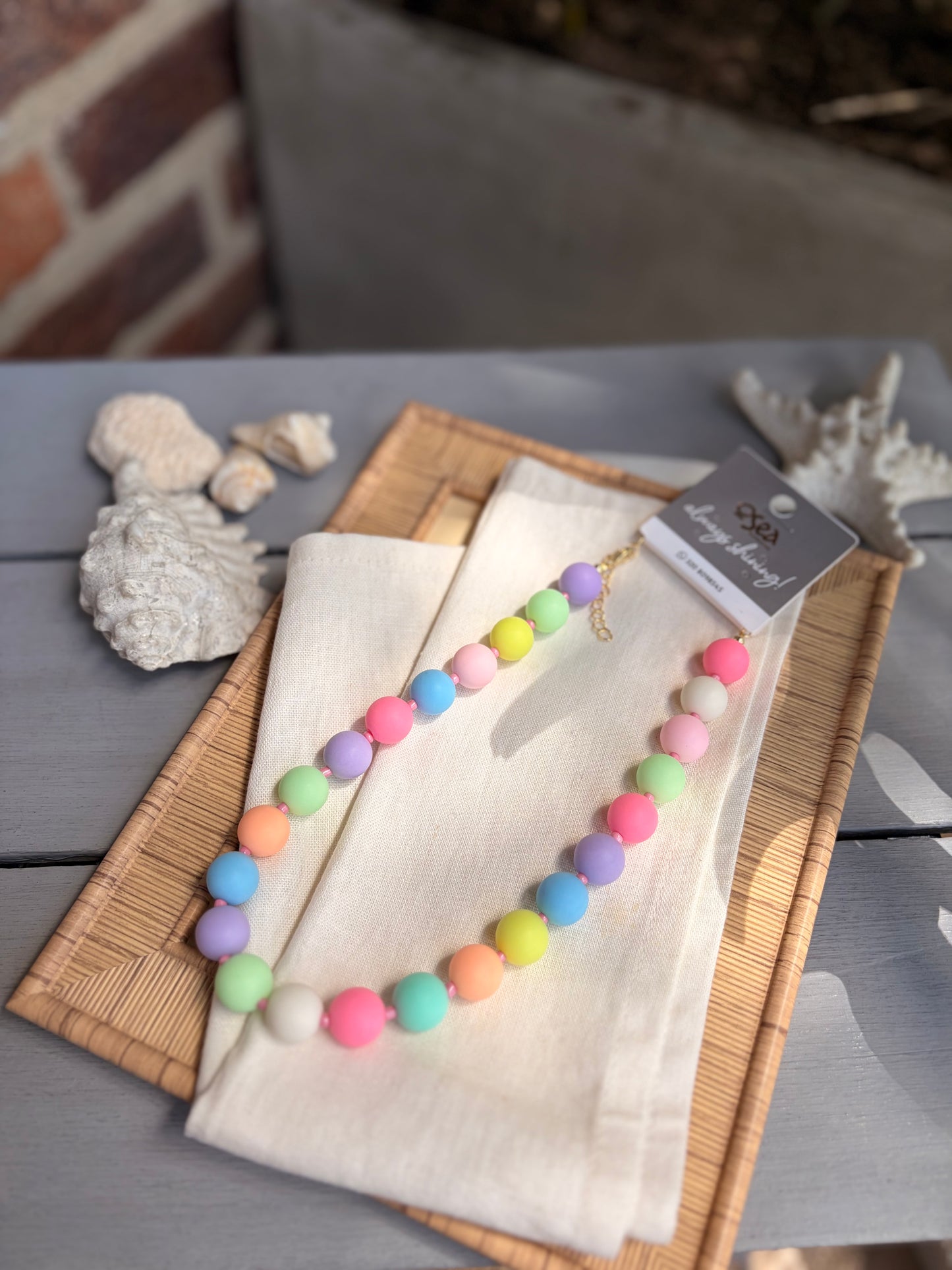 Collar bolas color pastel