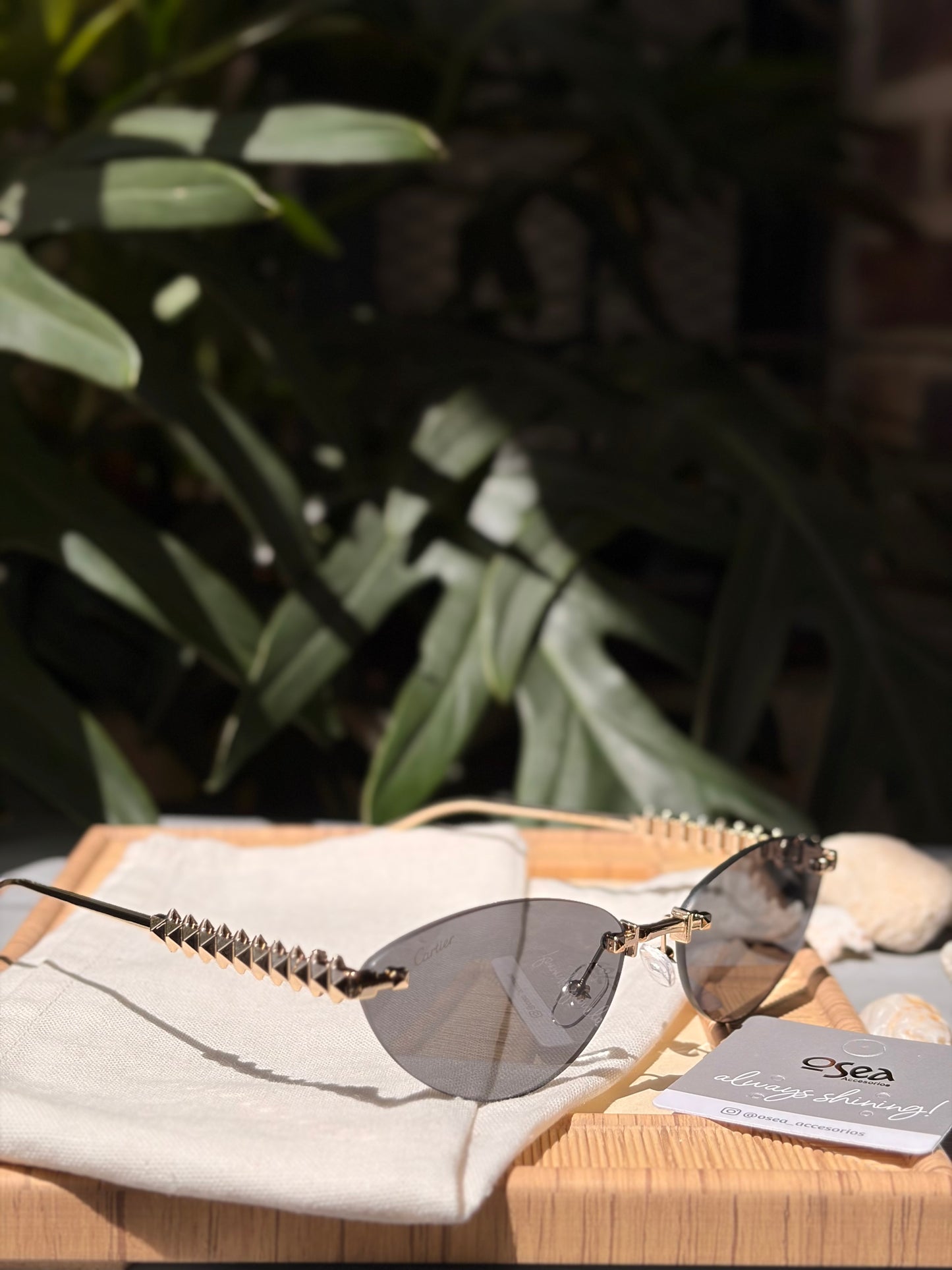 Gafas de sol ovaladas pata metalizada