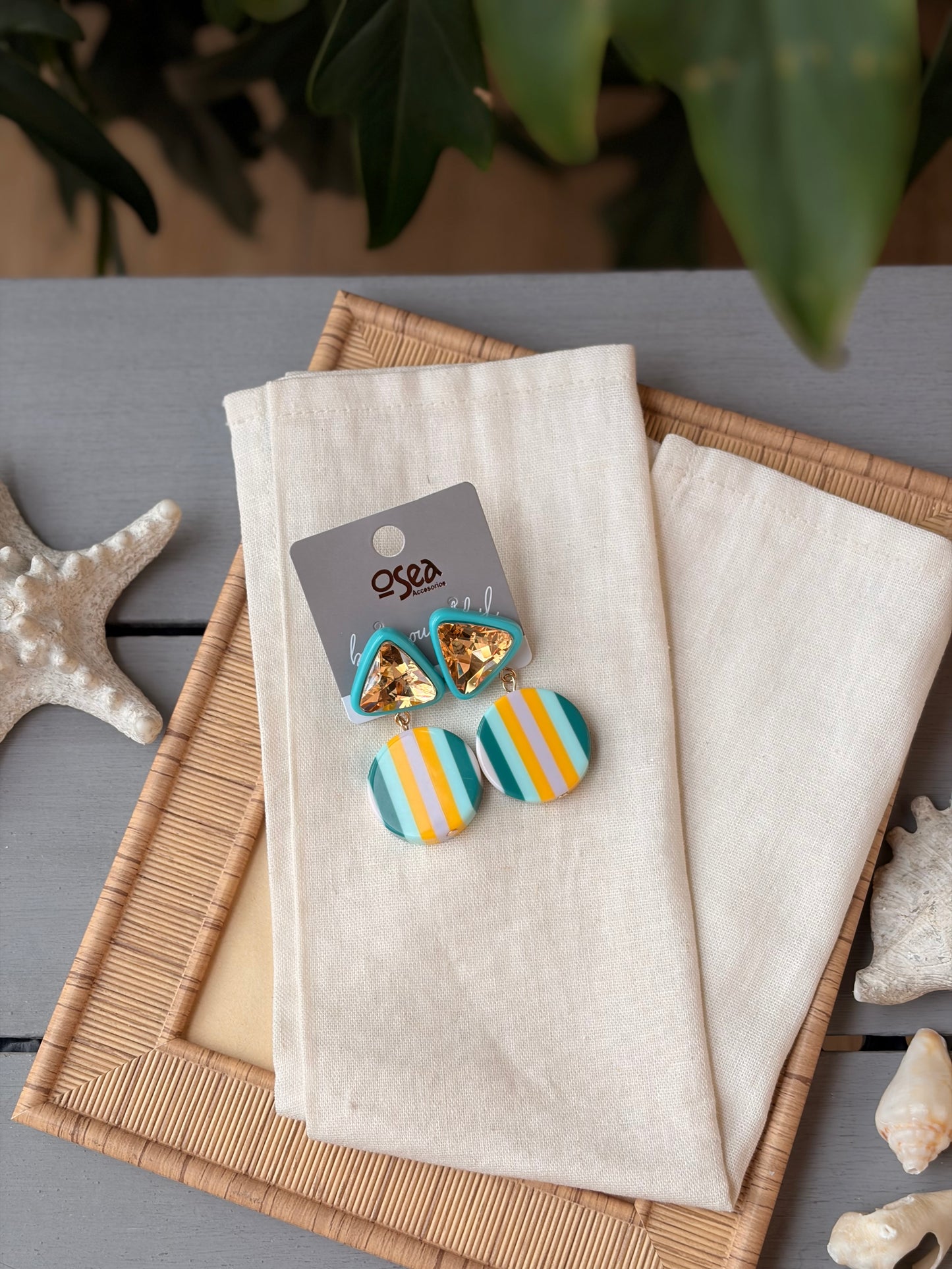 Aretes rayas colores en resina con piedra