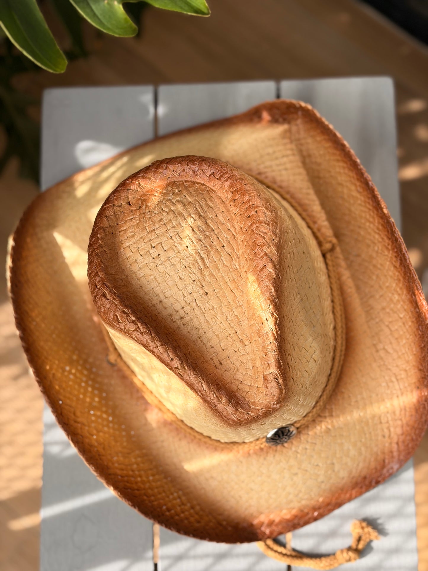 Sombrero vaquero rígido