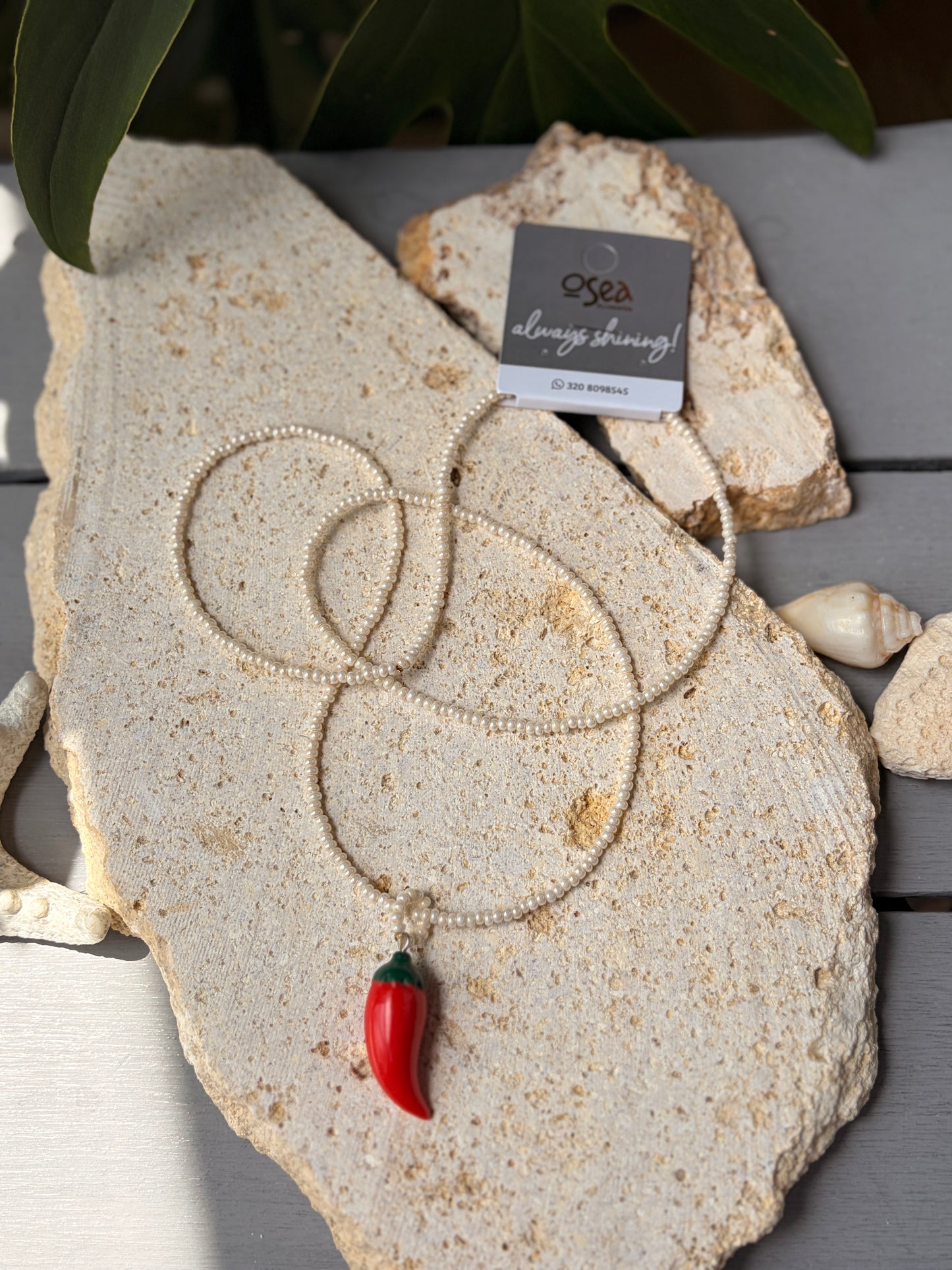 Collar largo mostacillas dije pimiento