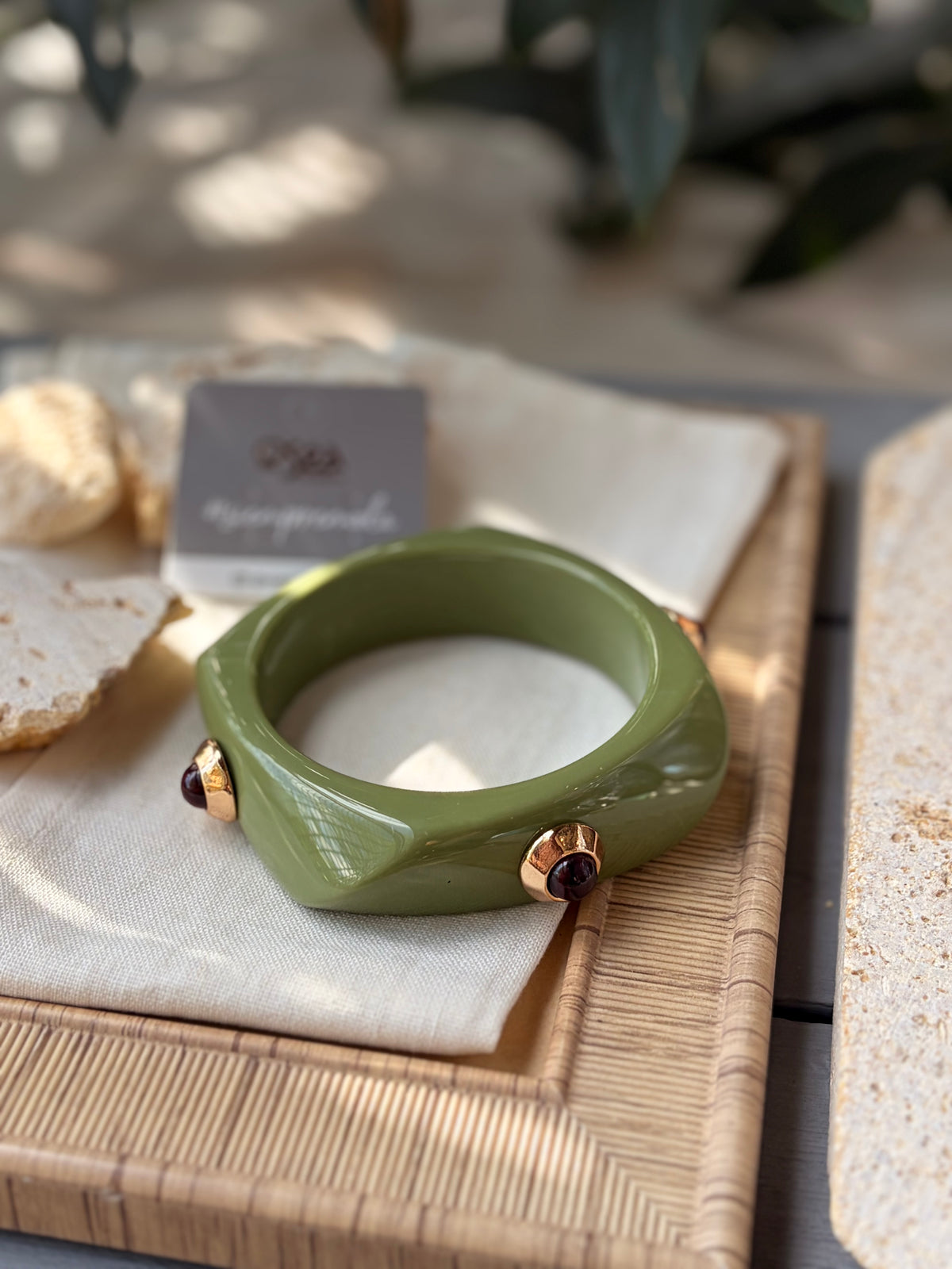 Pulsera en resina degradé con piedras