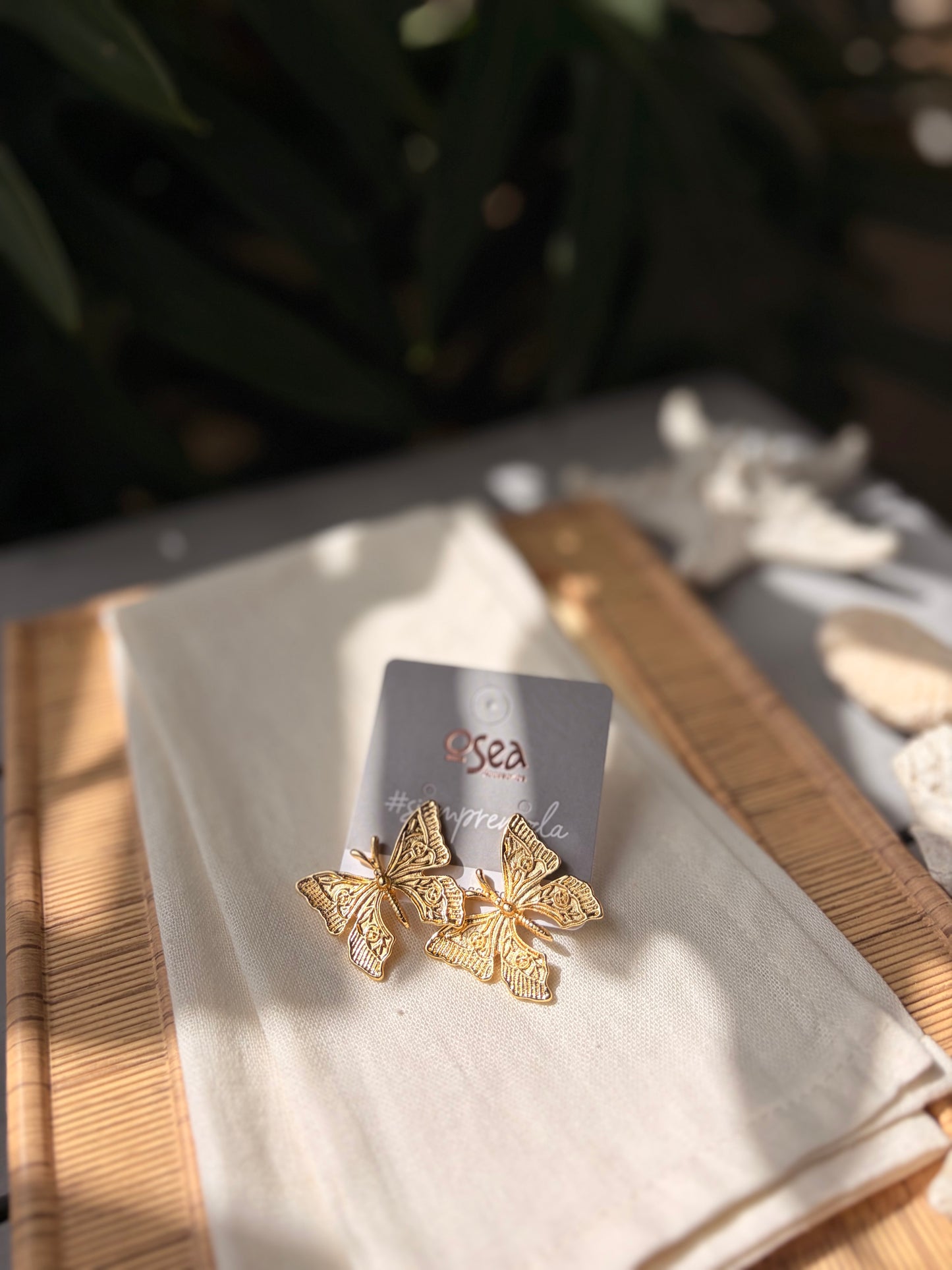 Topos de mariposa baño oro 24k