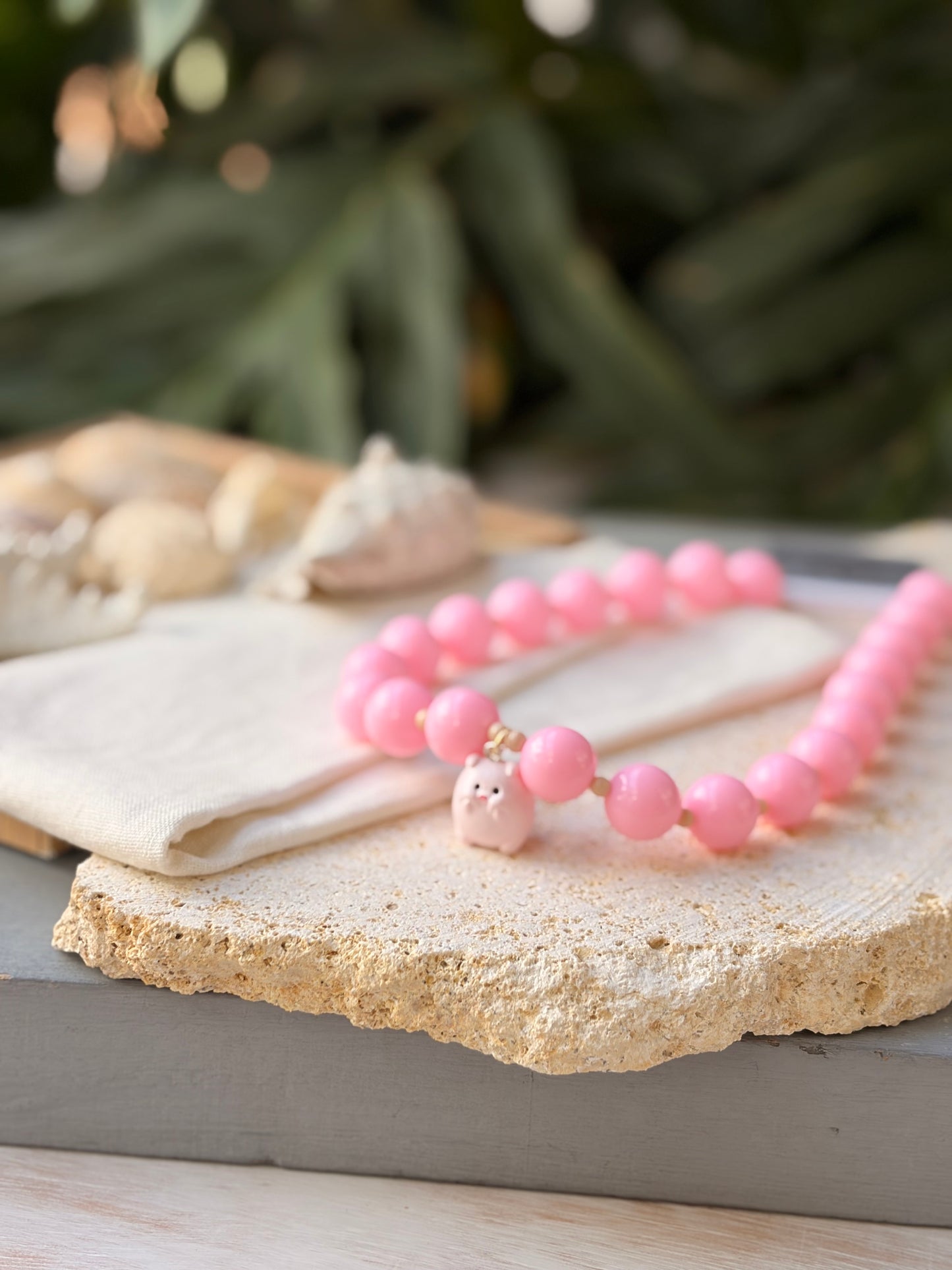 Collar bolas rosadas dije cerdito
