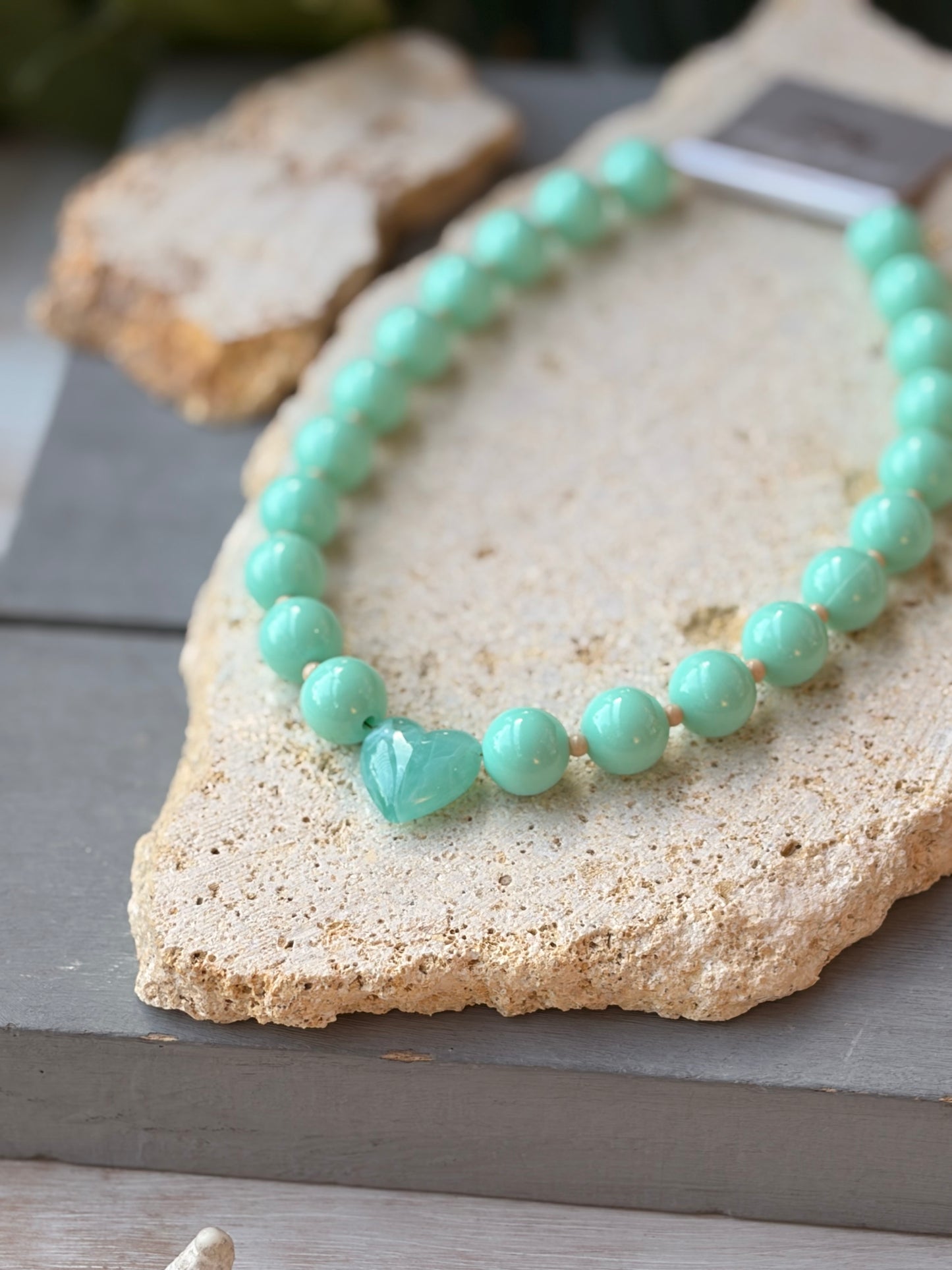Collar bolas verde menta corazón degradé