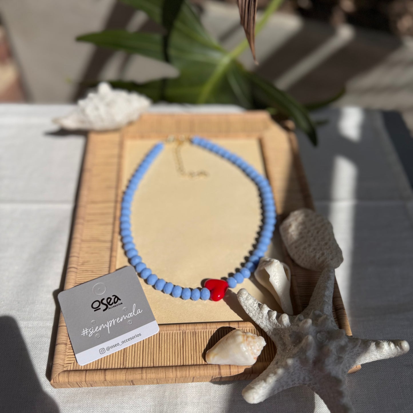 Collar piedras y corazones