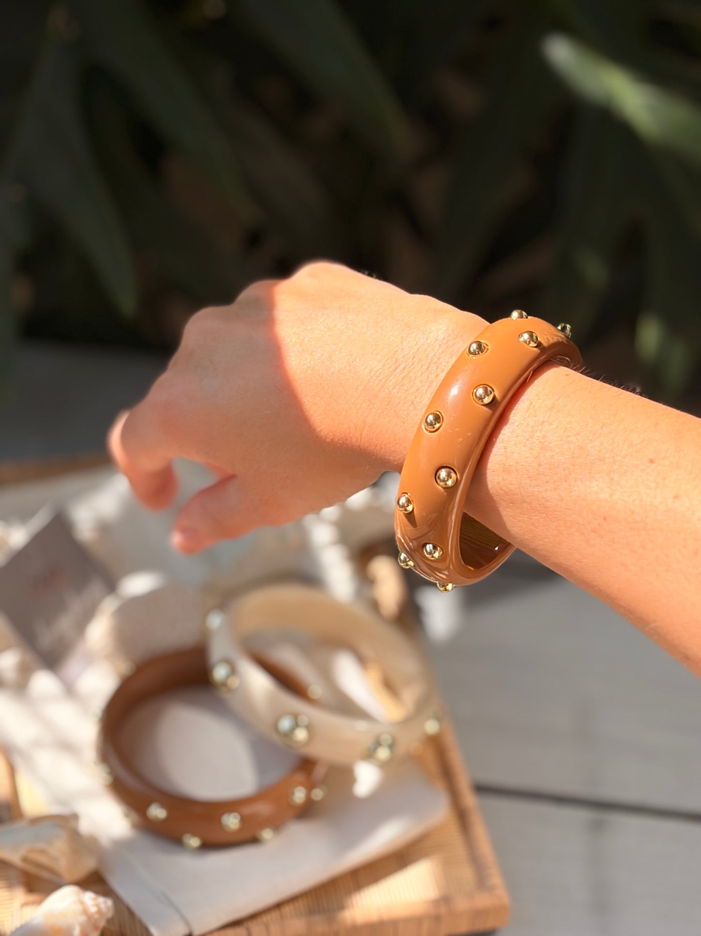 Pulsera en pasta con taches dorados