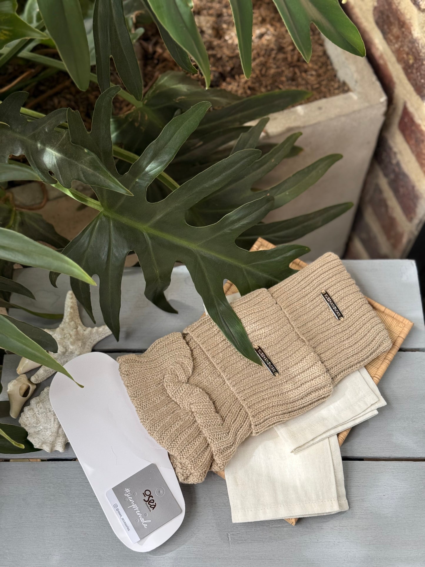 Medias acanaladas con placa