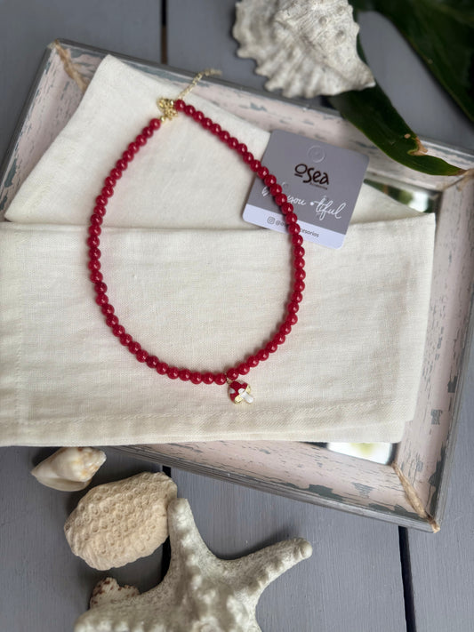 Collar corto perlas rojas dije hongo rodinado