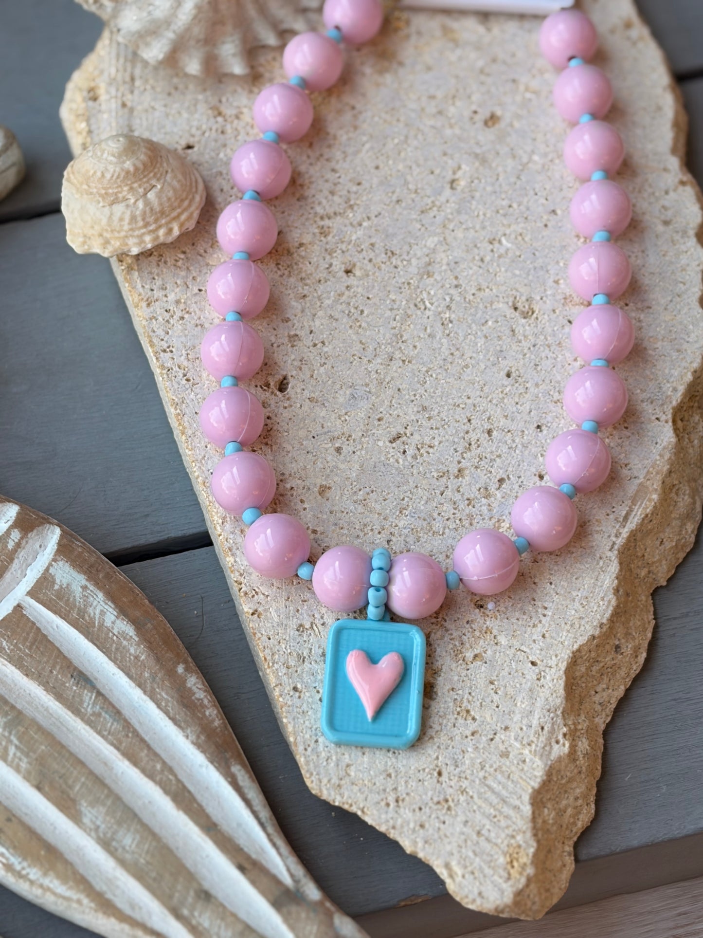 Collar bolas placa corazón