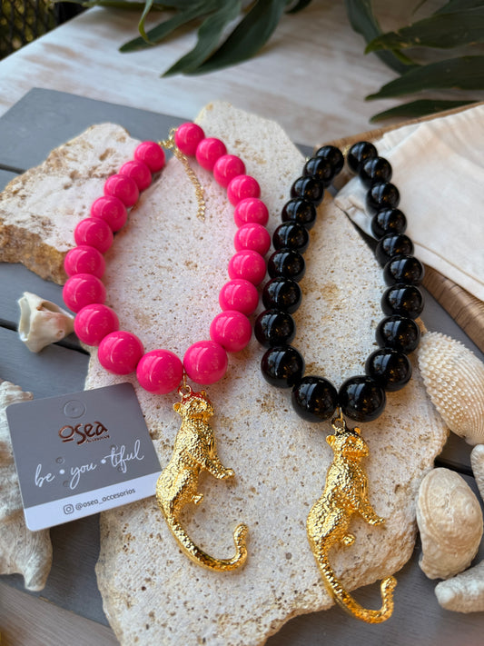 Maxi collar bolas y pantera
