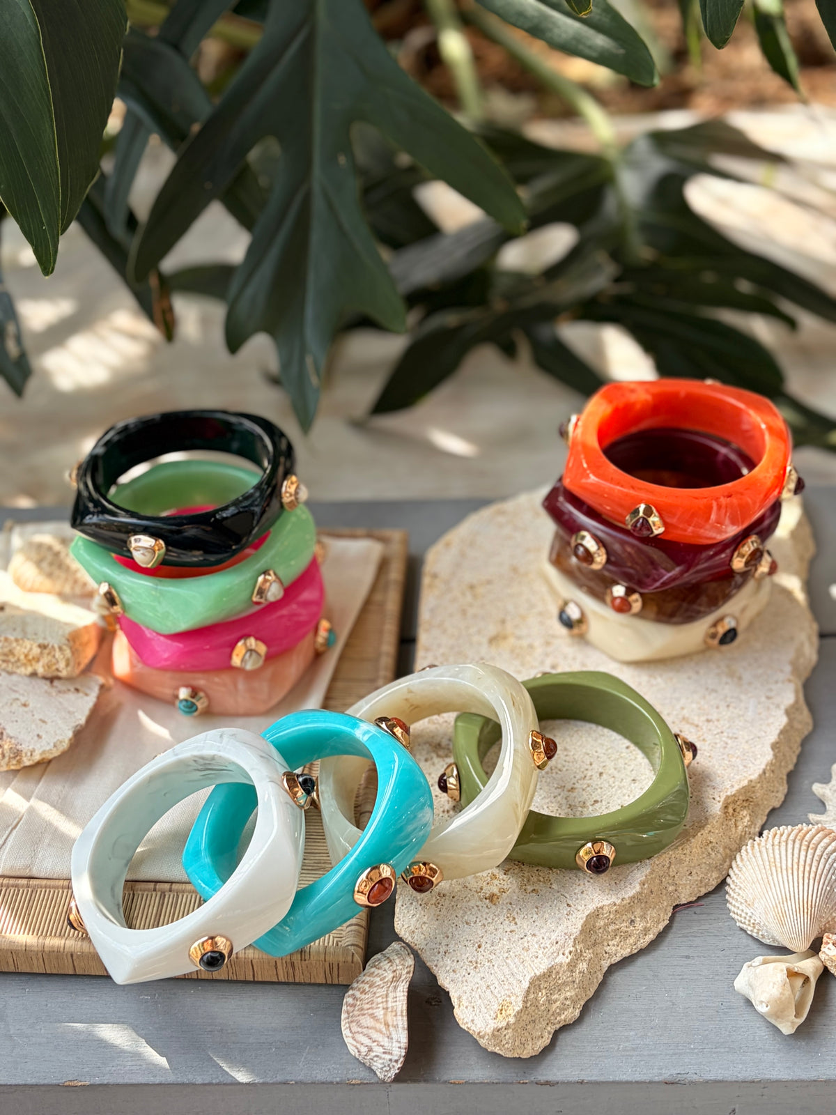 Pulsera en resina degradé con piedras