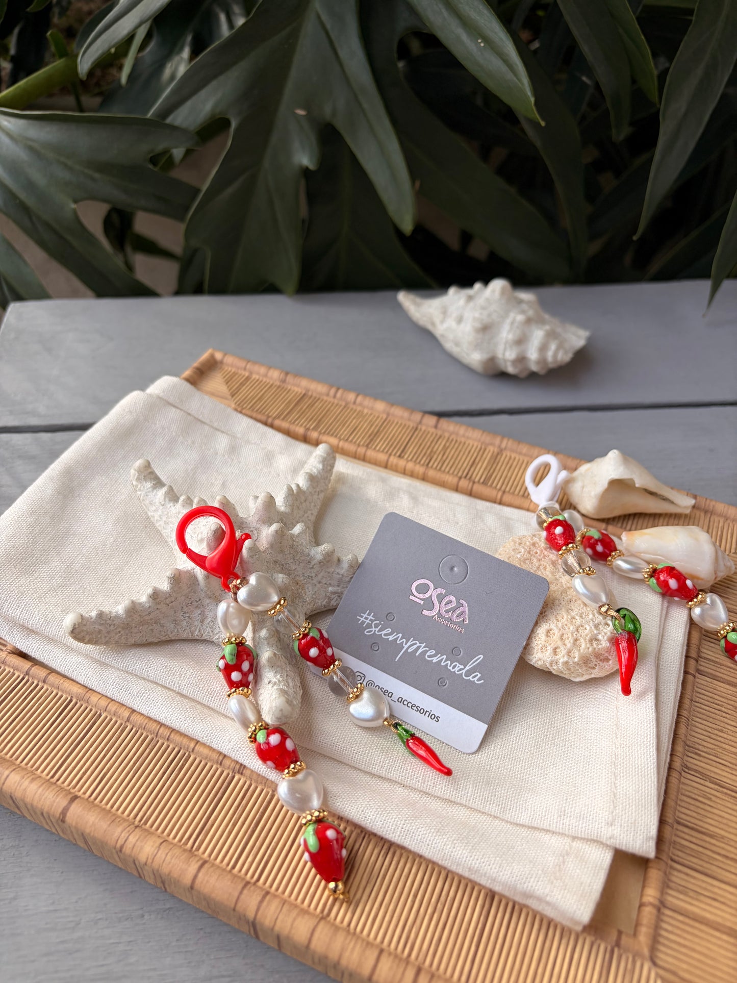 Llavero fresas corazones