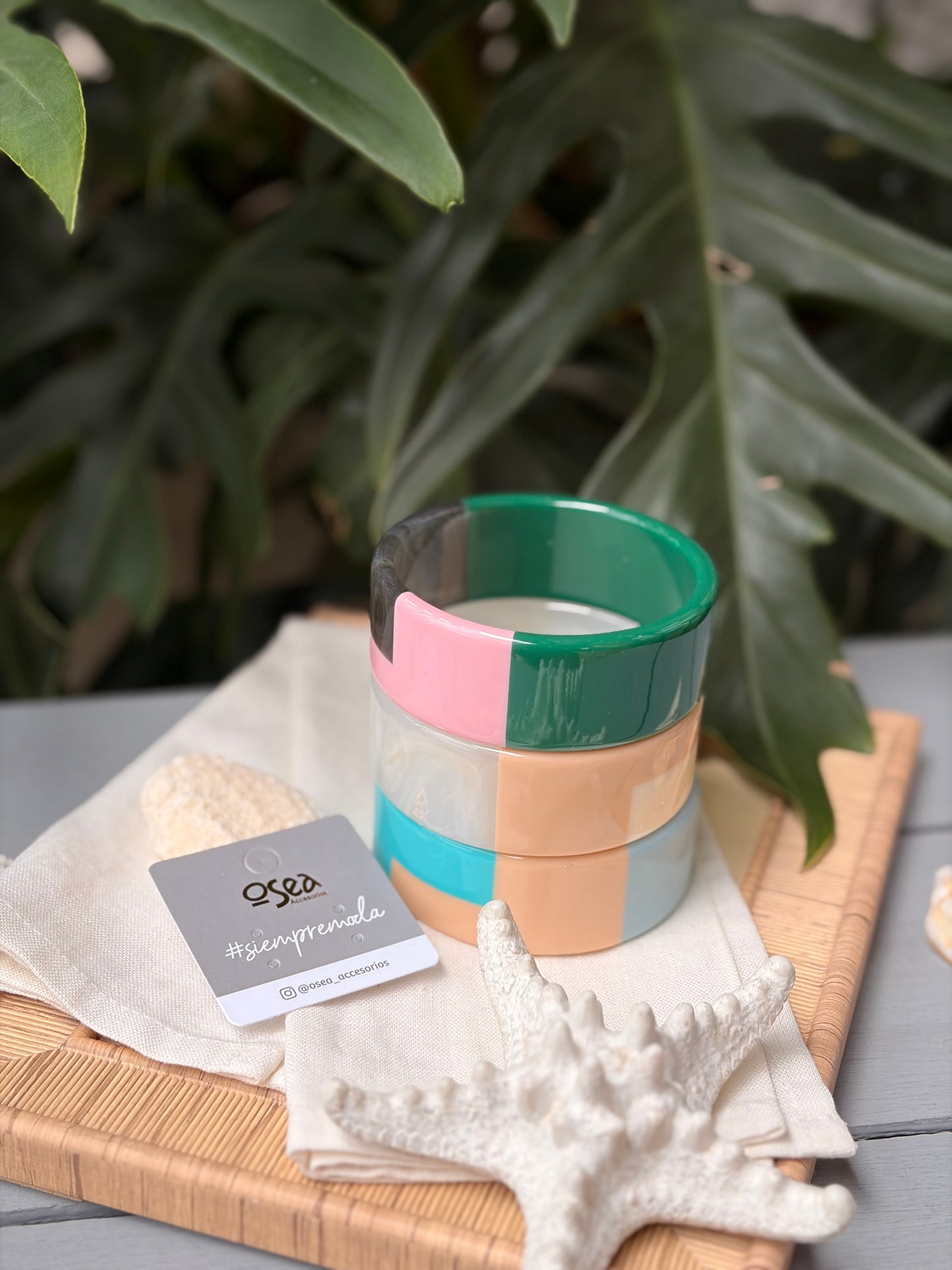 Pulsera multicolor geométrico resina