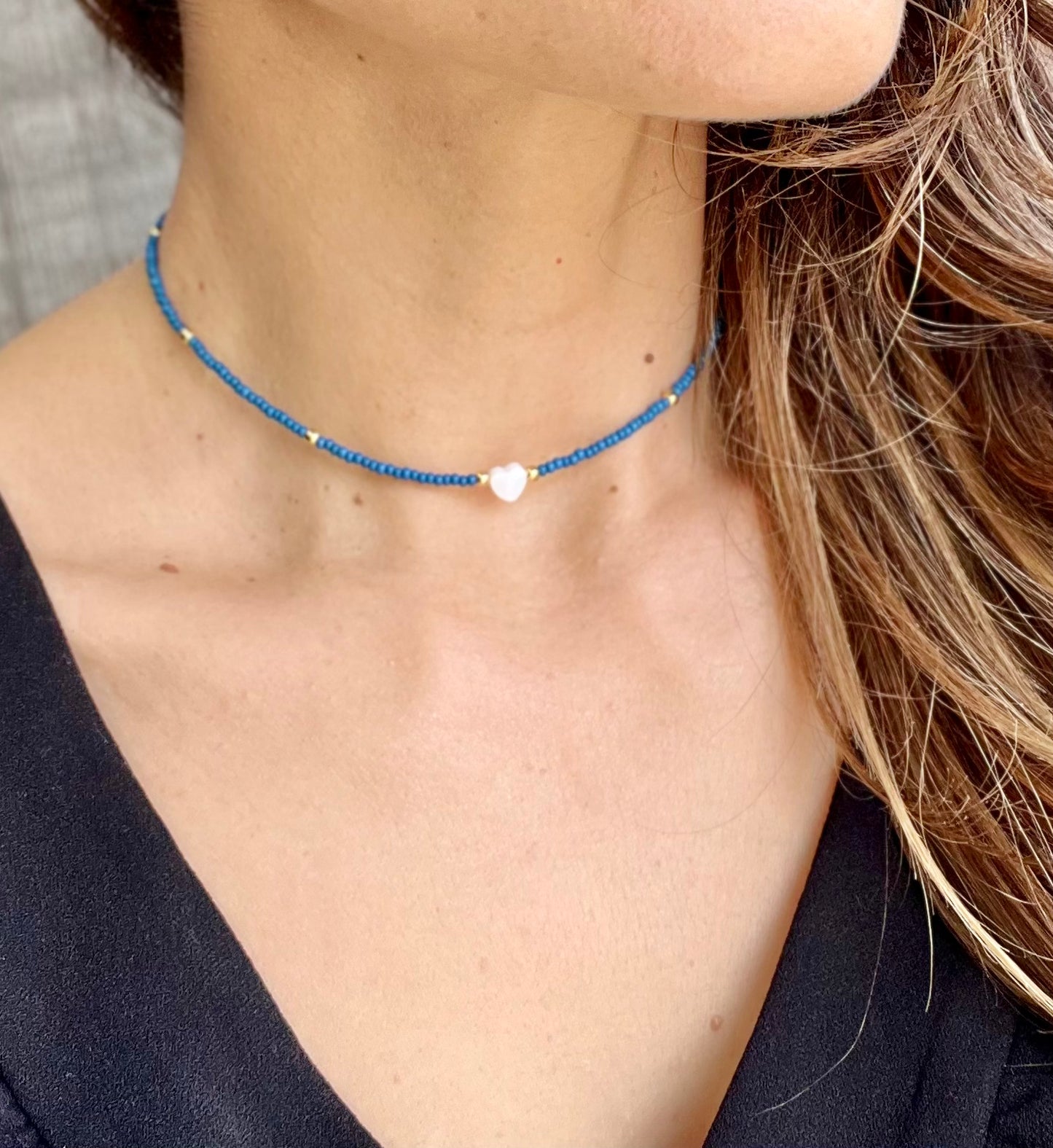 Choker mostacilla corazón nacar