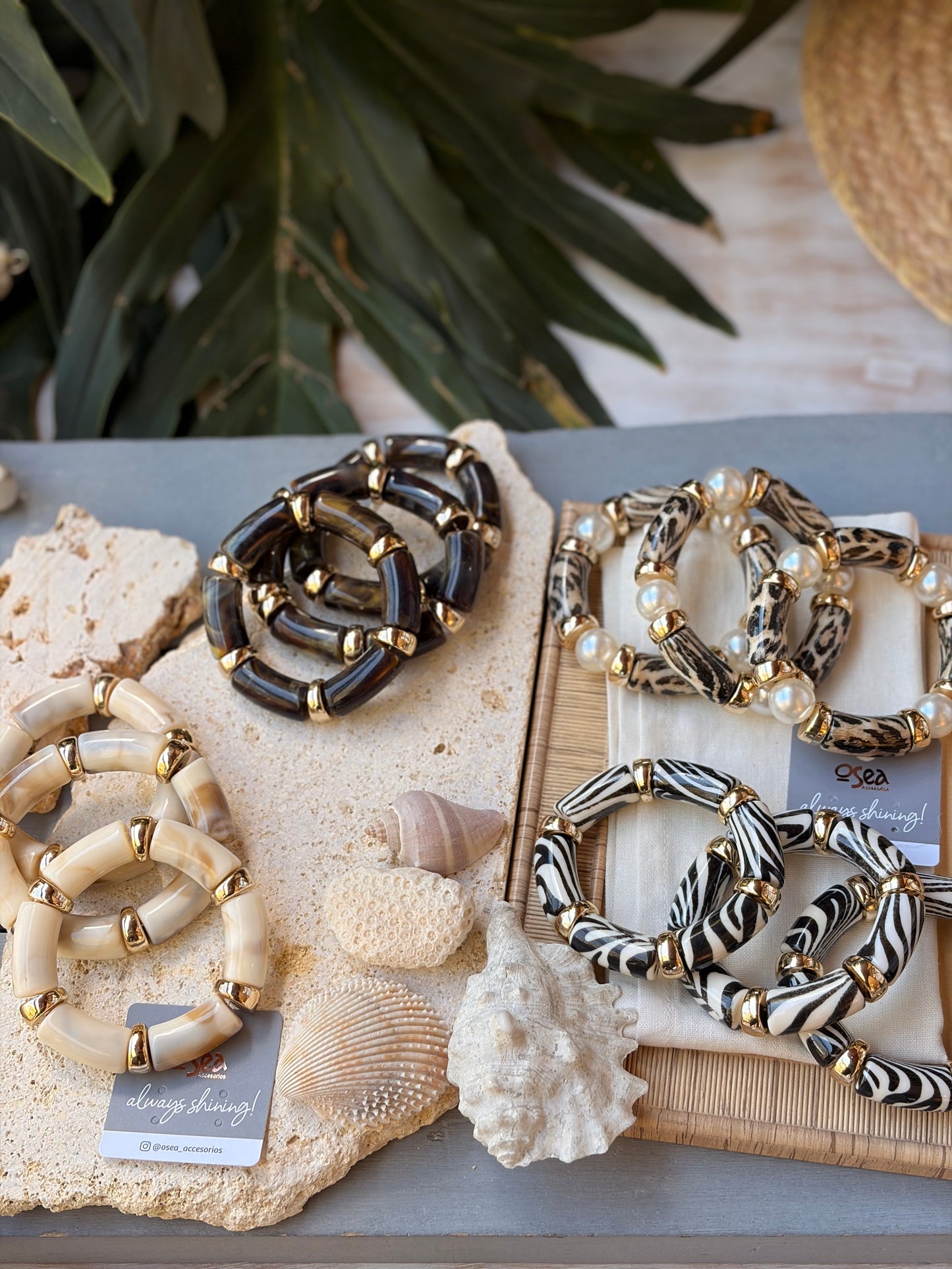 Set pulseras resortadas resina print