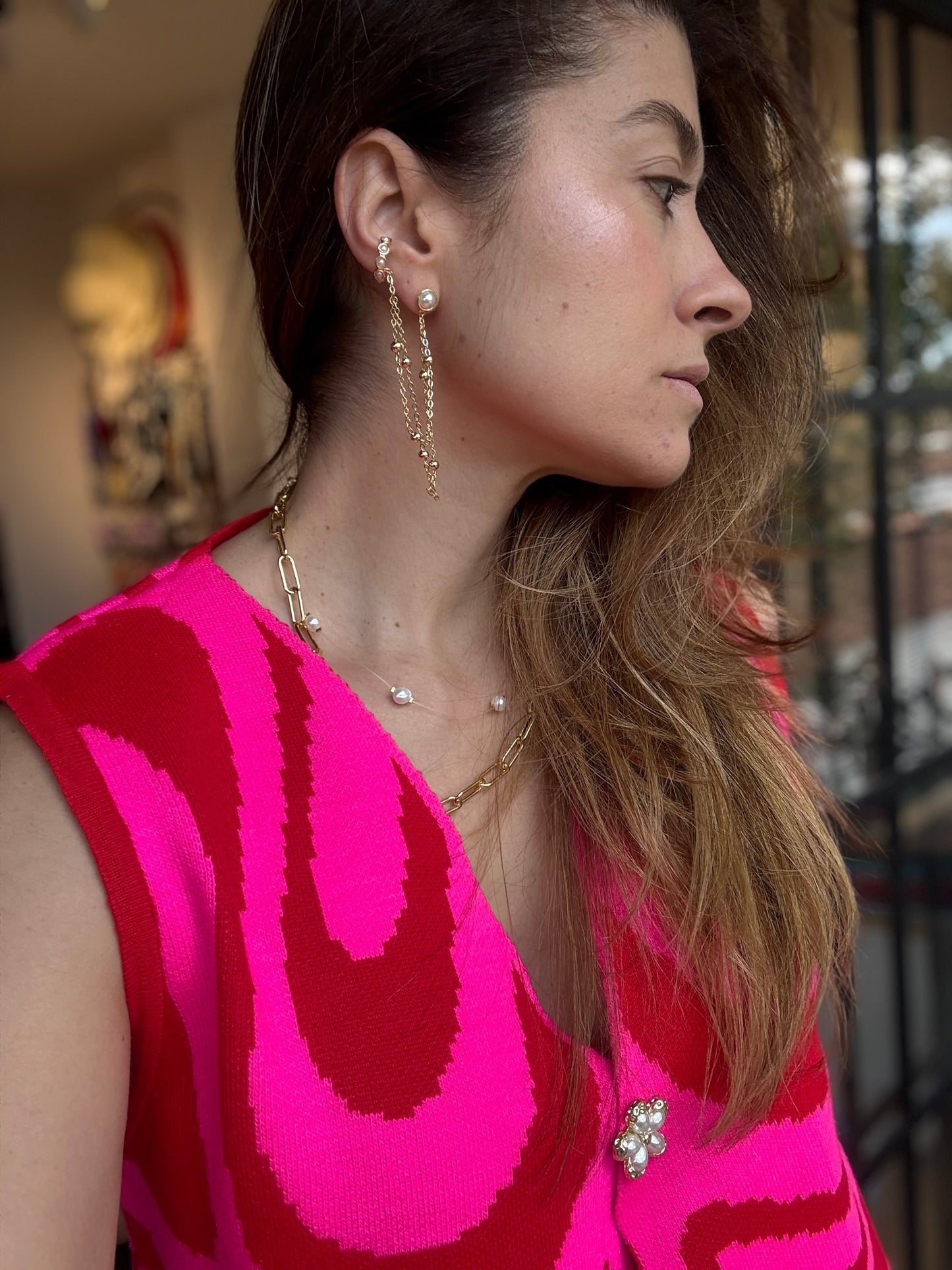 Arete solitario con perlas y cadena😍