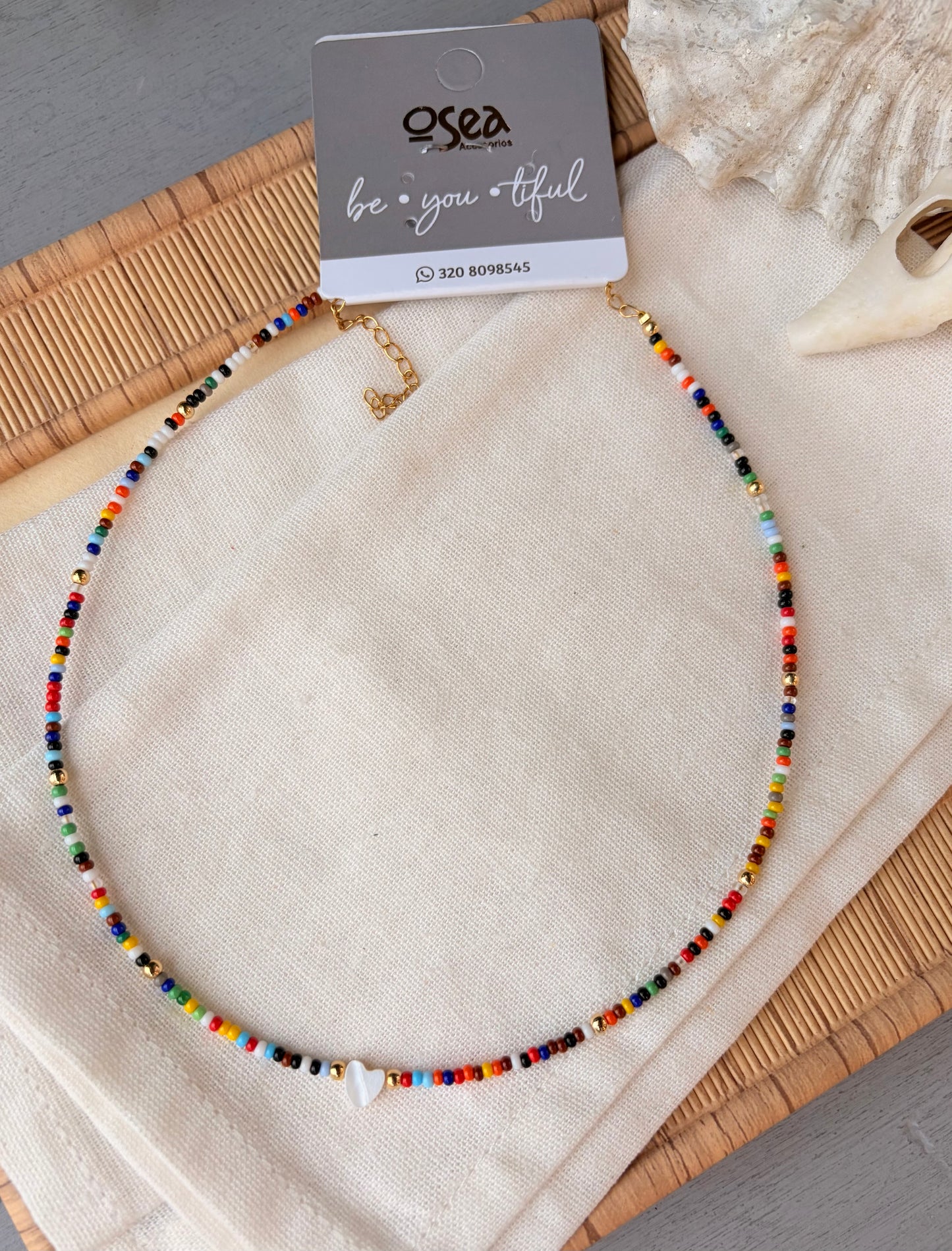 Choker mostacilla corazón nacar