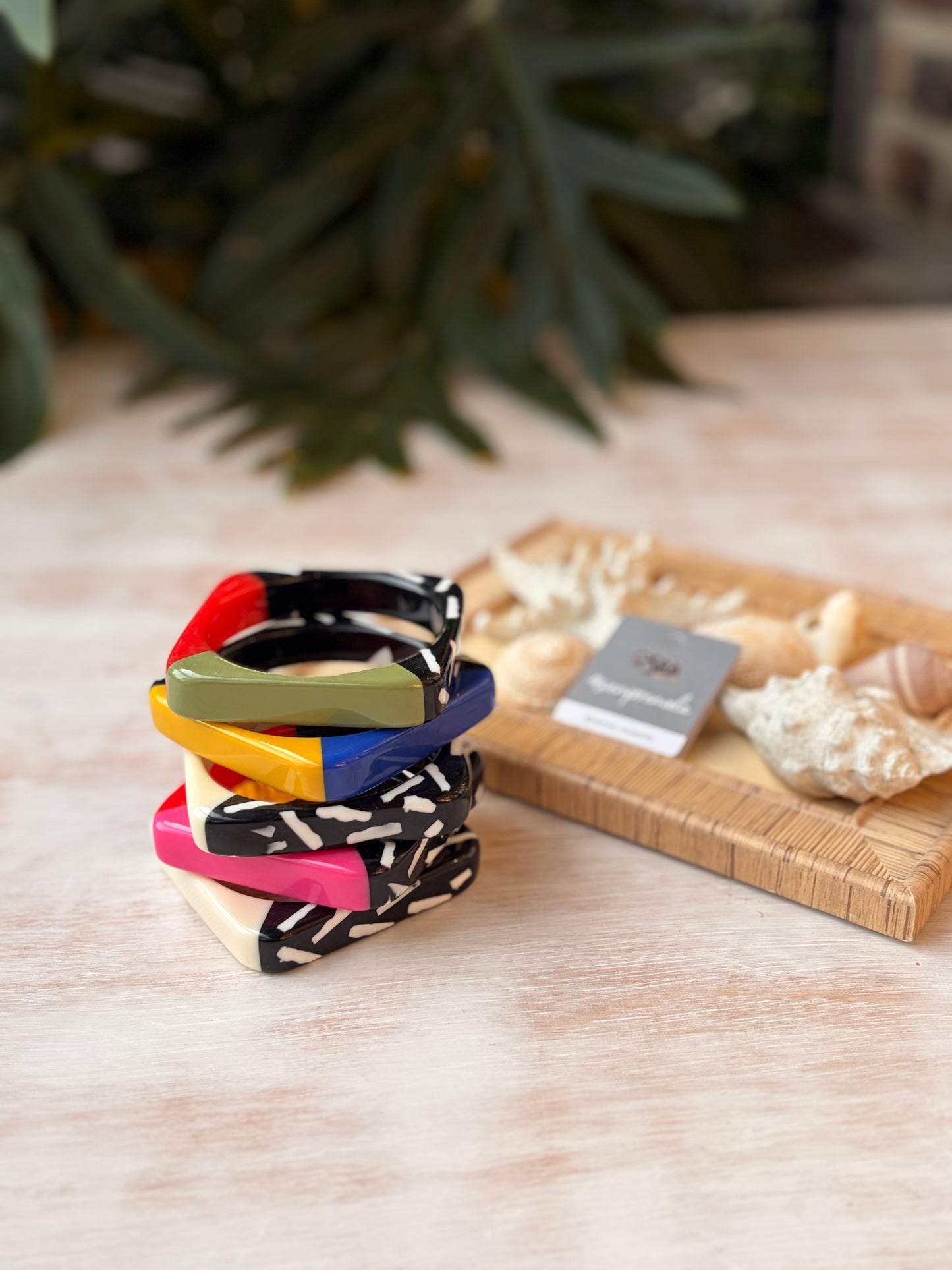 Pulsera cuadrada en resina
