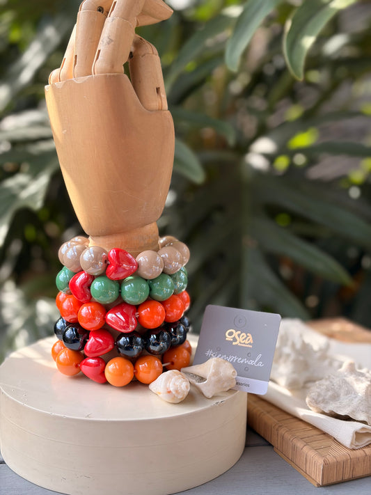 Pulsera resortada bolas en resina