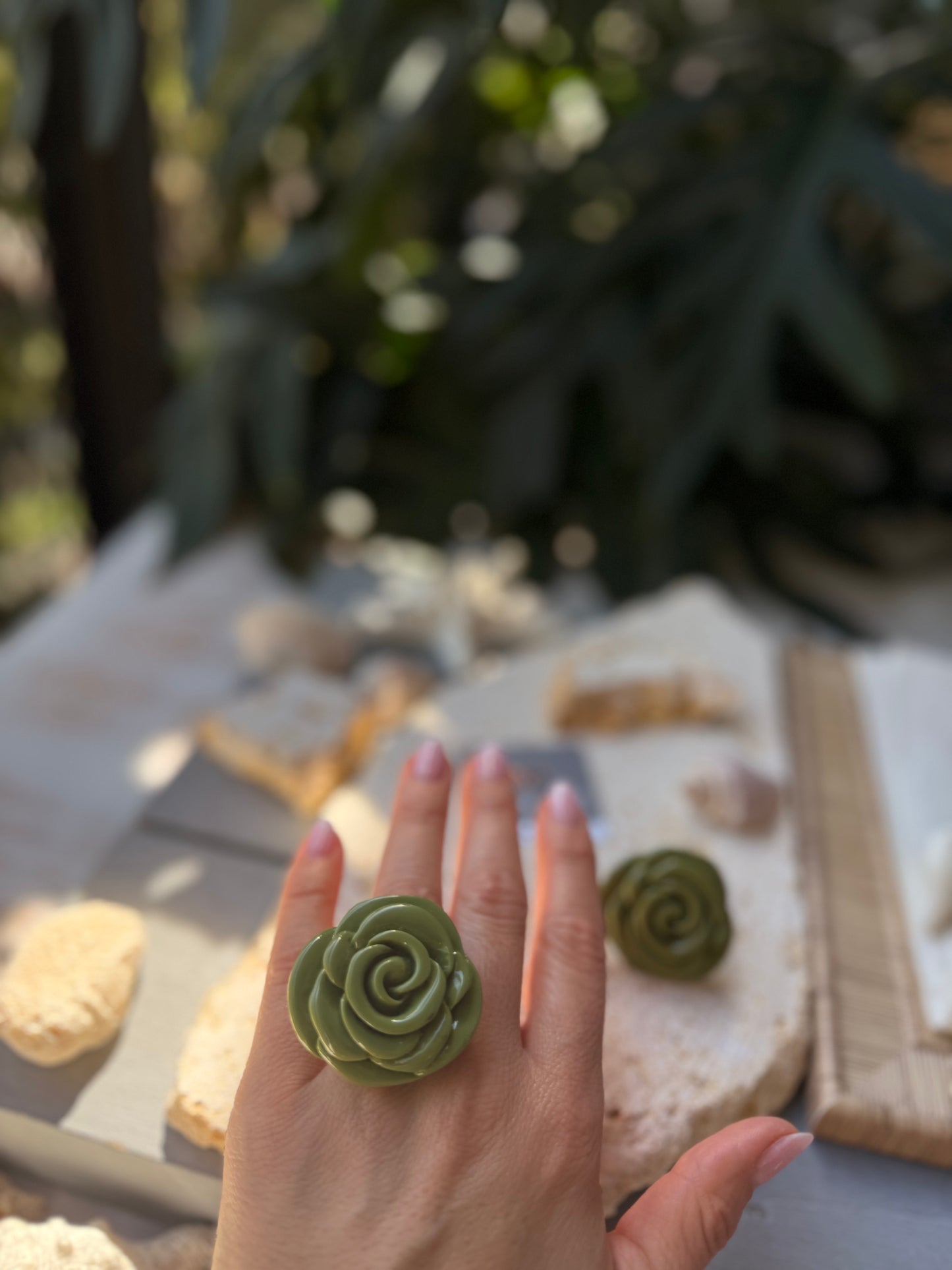 Anillo rosa verde