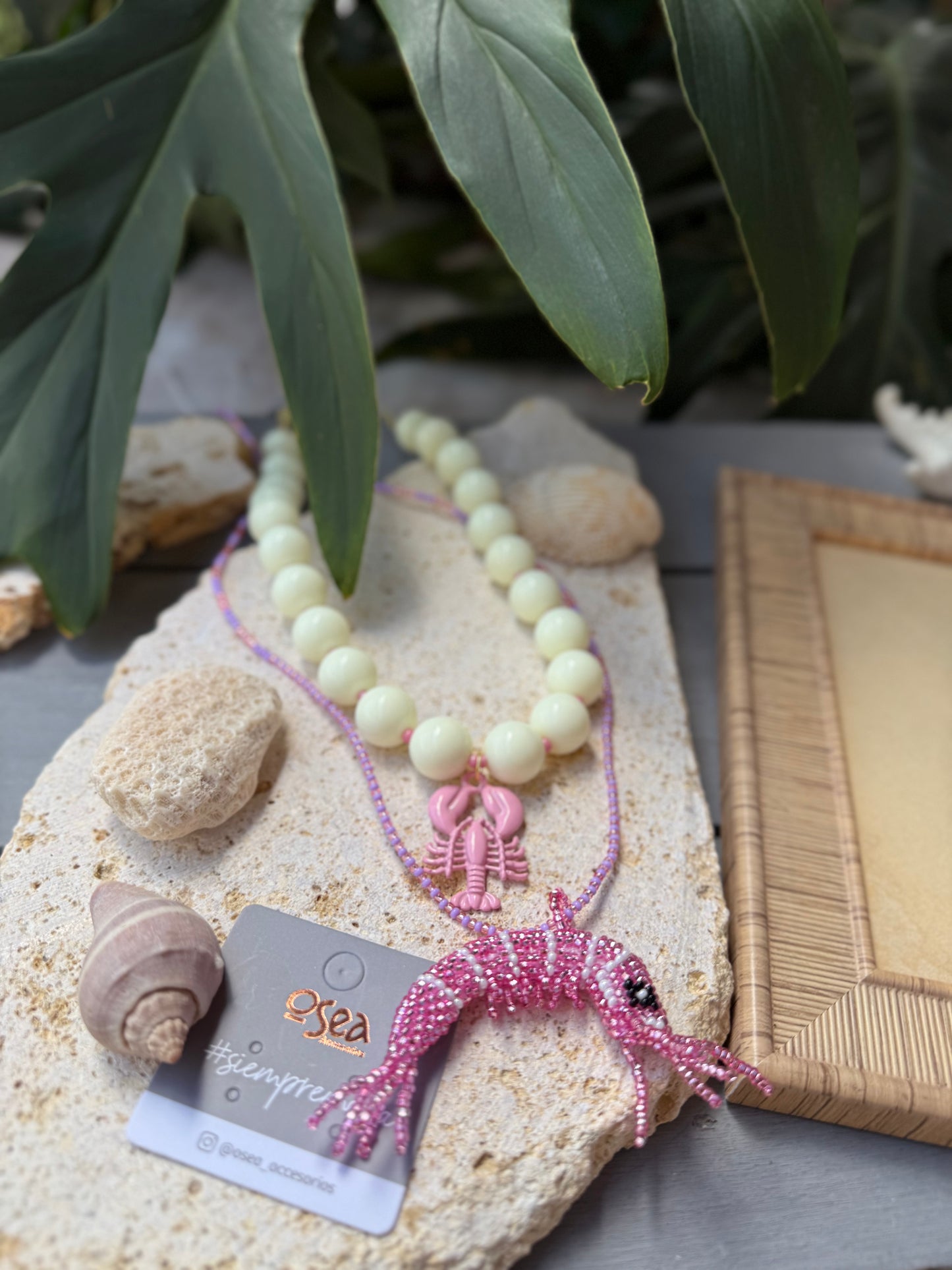 Collar largo tejido camarón 🦐