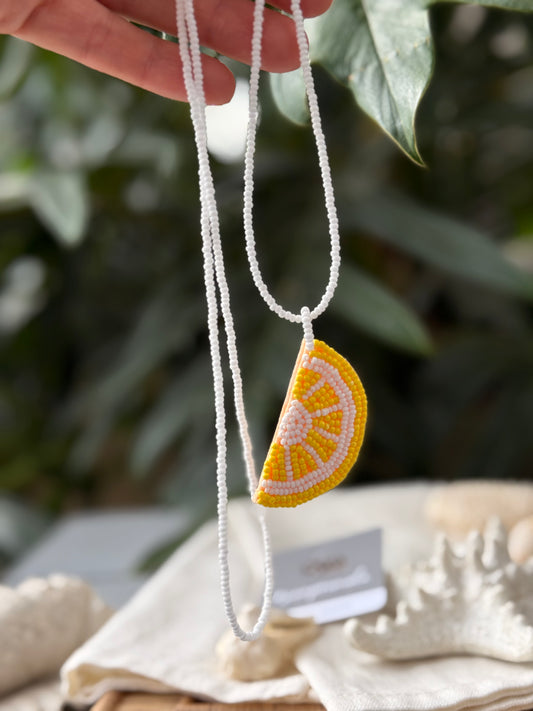 Collar lima limón mostacilla.