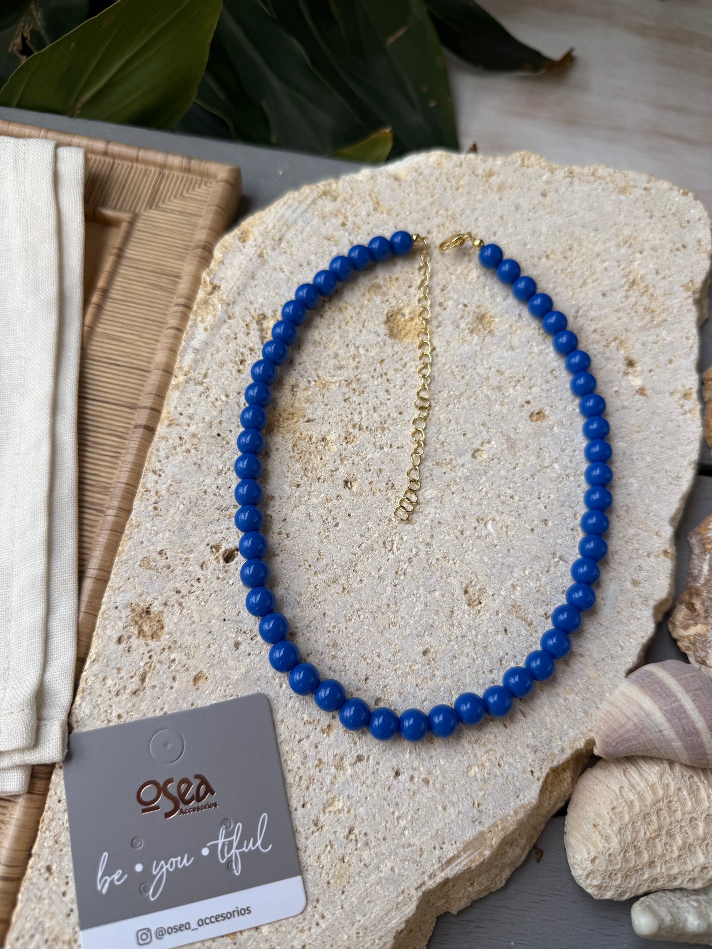Collar bolas pequeñas