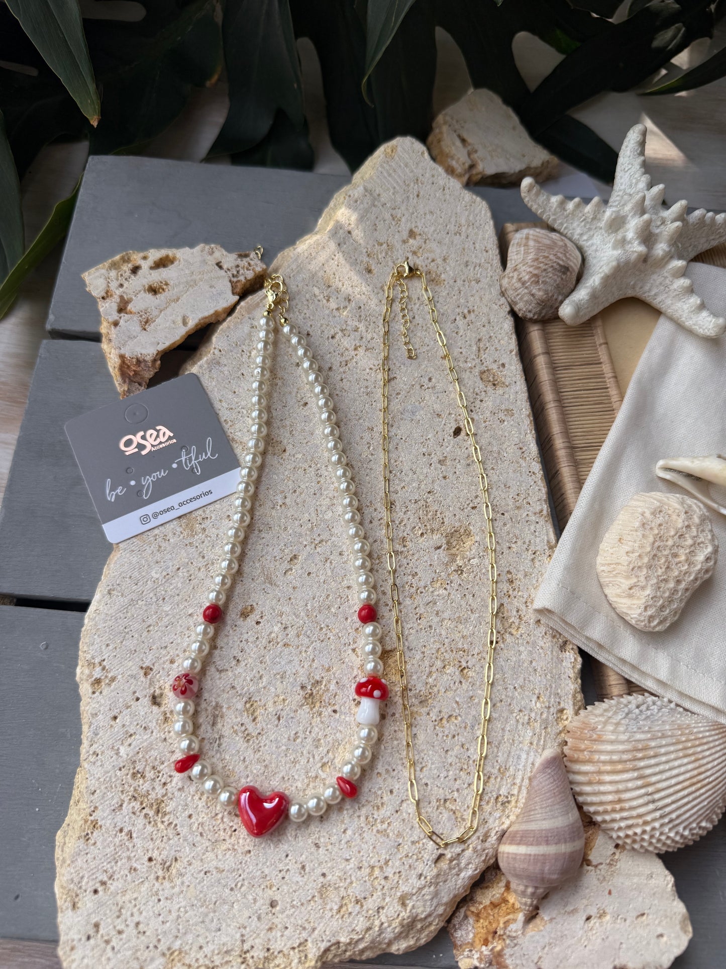 Collar doble corazón rojo