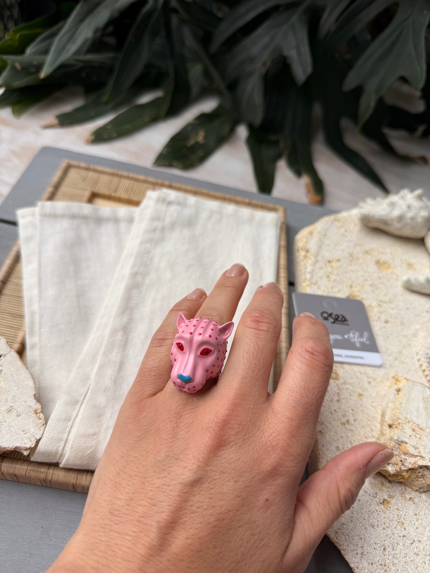 Anillo leopardo de las nieves esmaltado