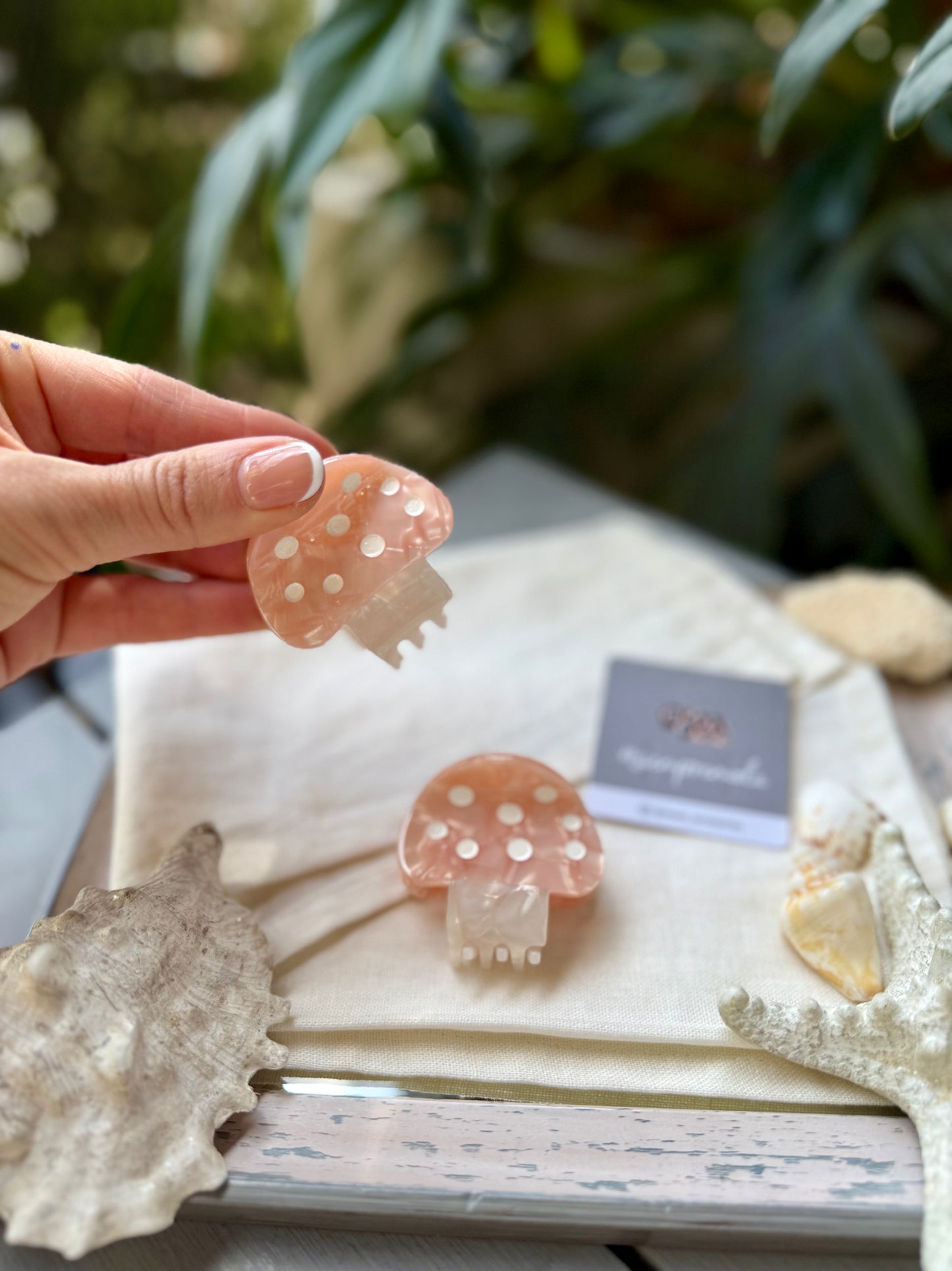 caimán nácar hongo hairclip