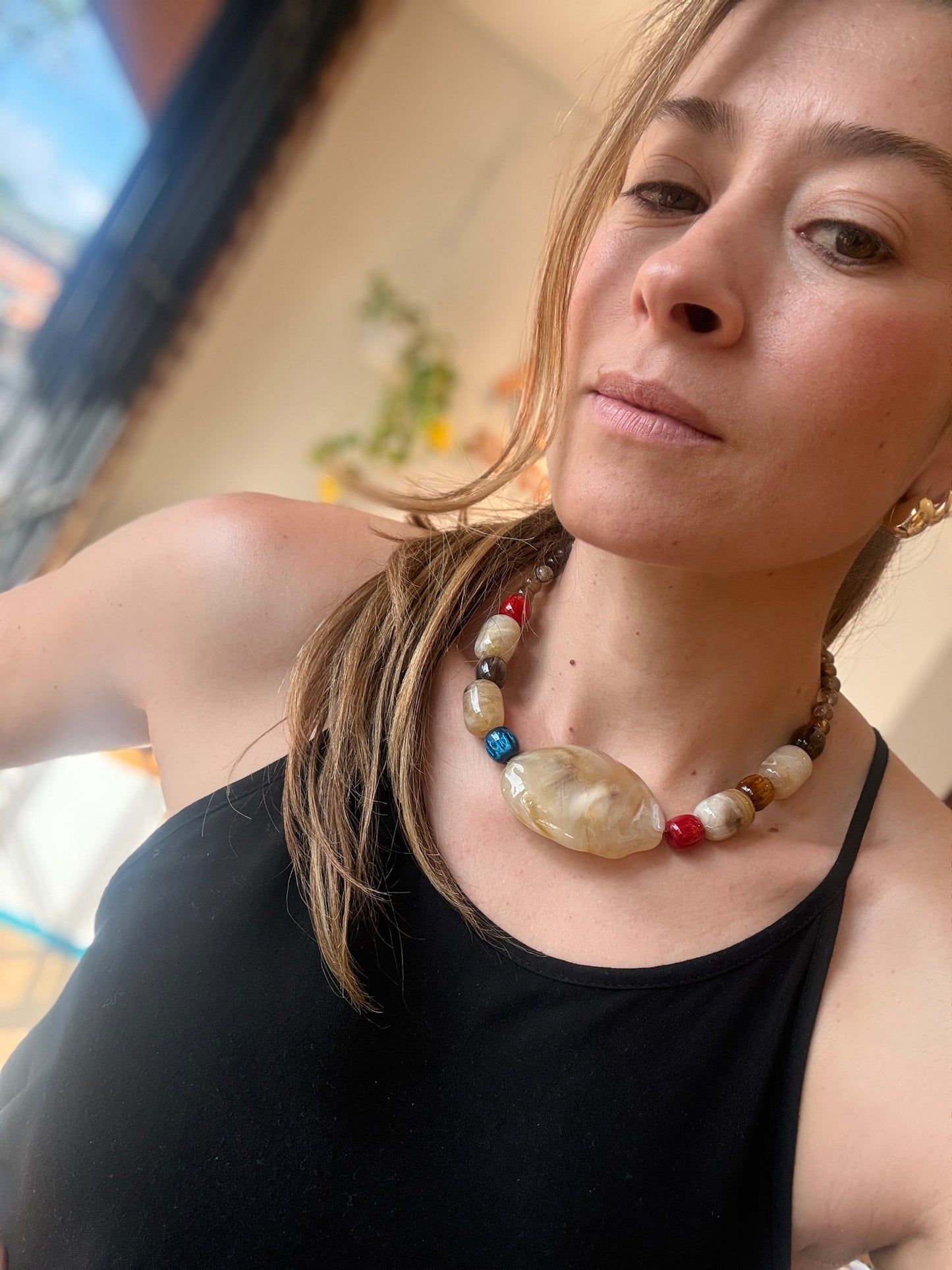 Collar corto resina