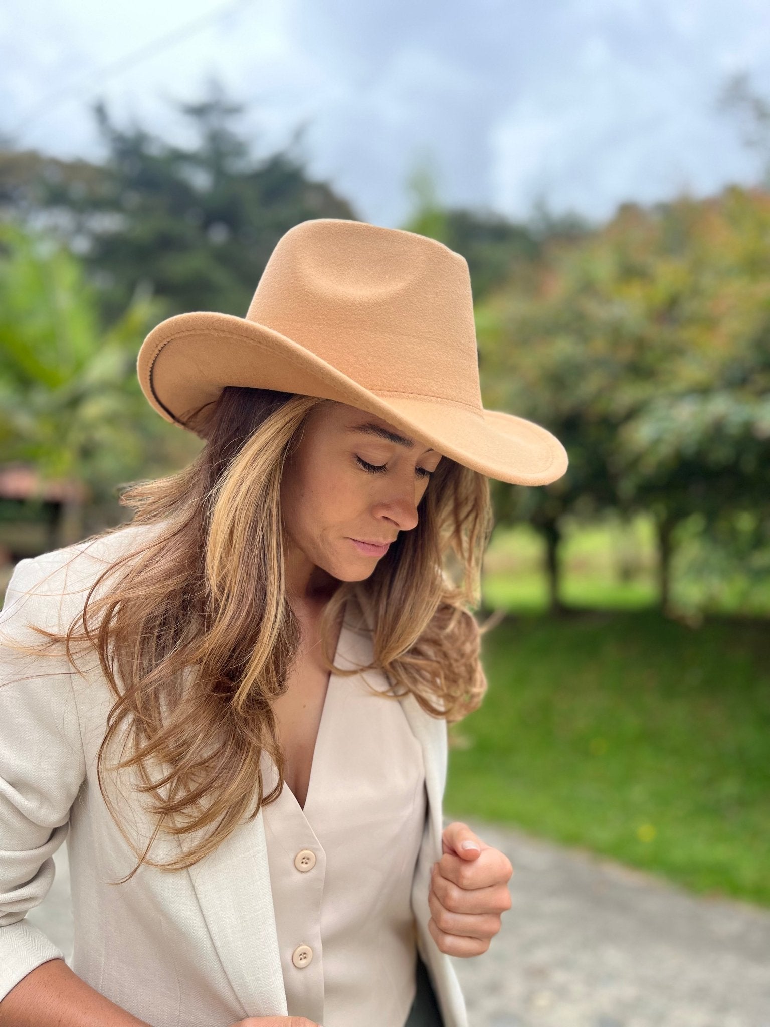 Sombrero casual tipo vaquero con estrellas - Osea accesorios